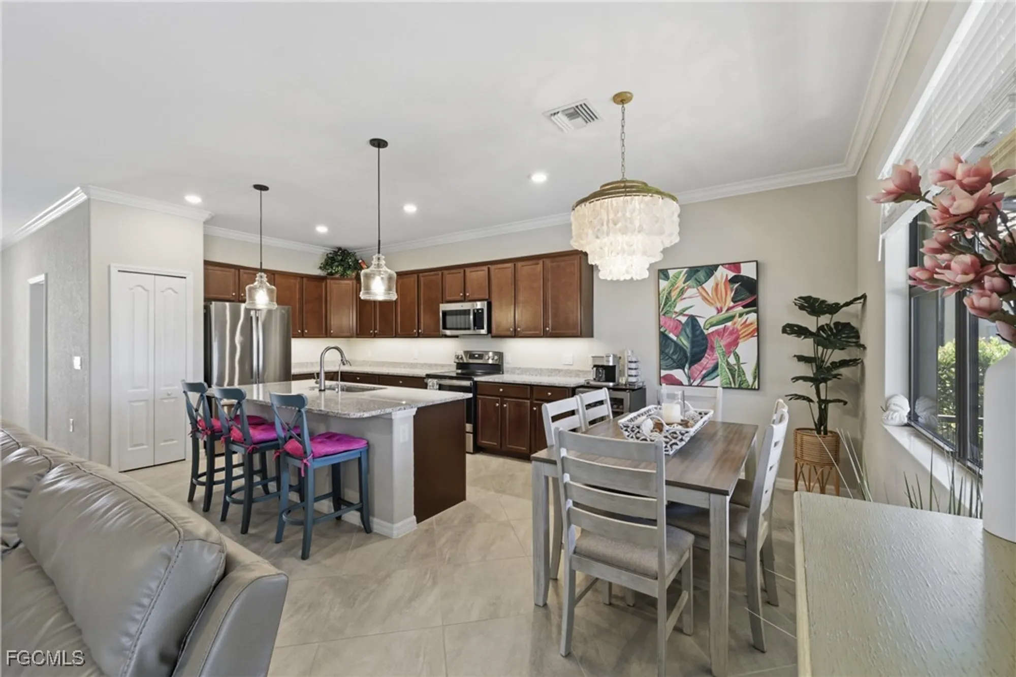 Property Slideshow image 15 of 48 | 11924 arbor trace dr, Fort Myers, FL, 33913