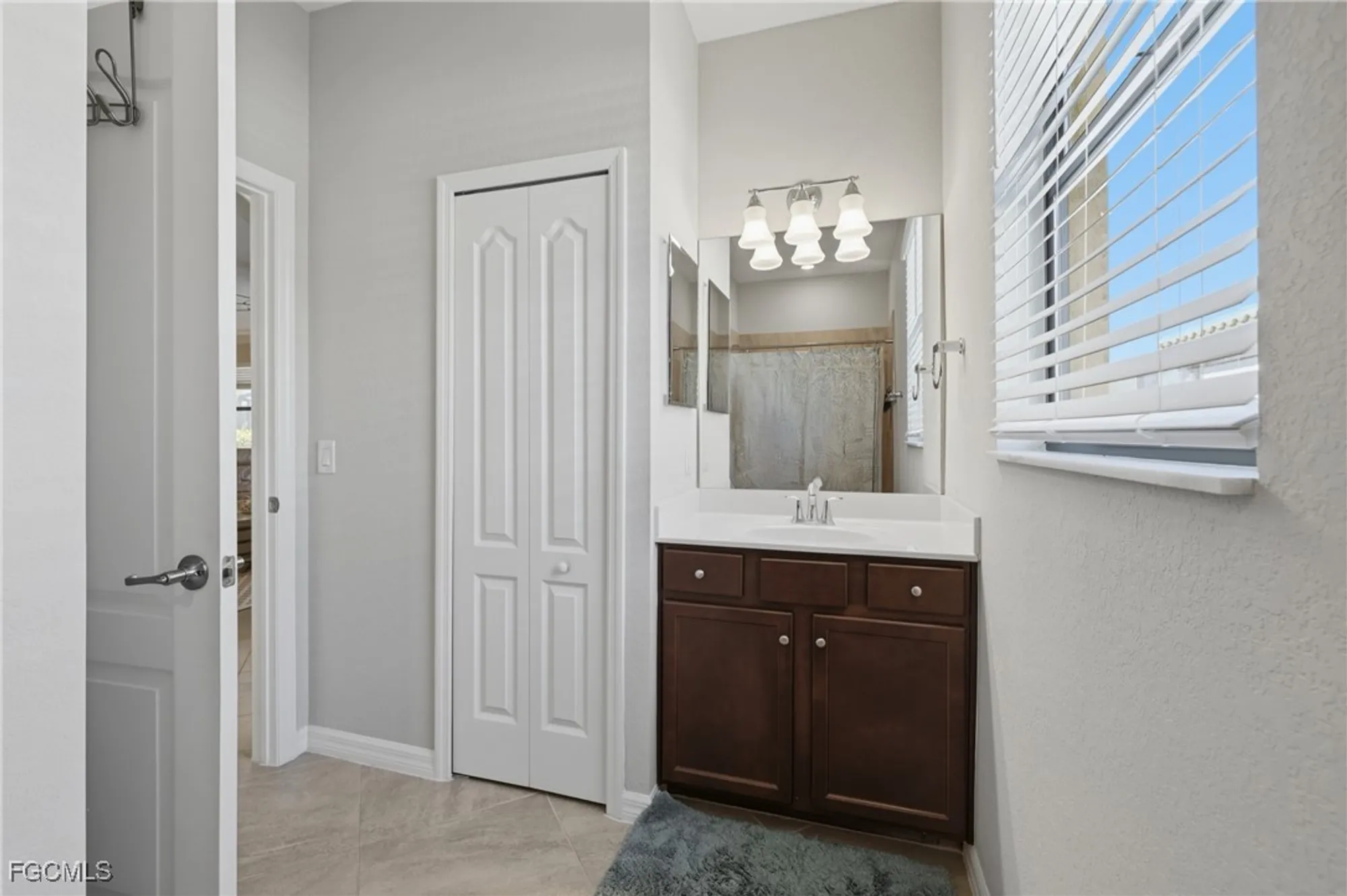 Property Slideshow image 17 of 48 | 11924 arbor trace dr, Fort Myers, FL, 33913