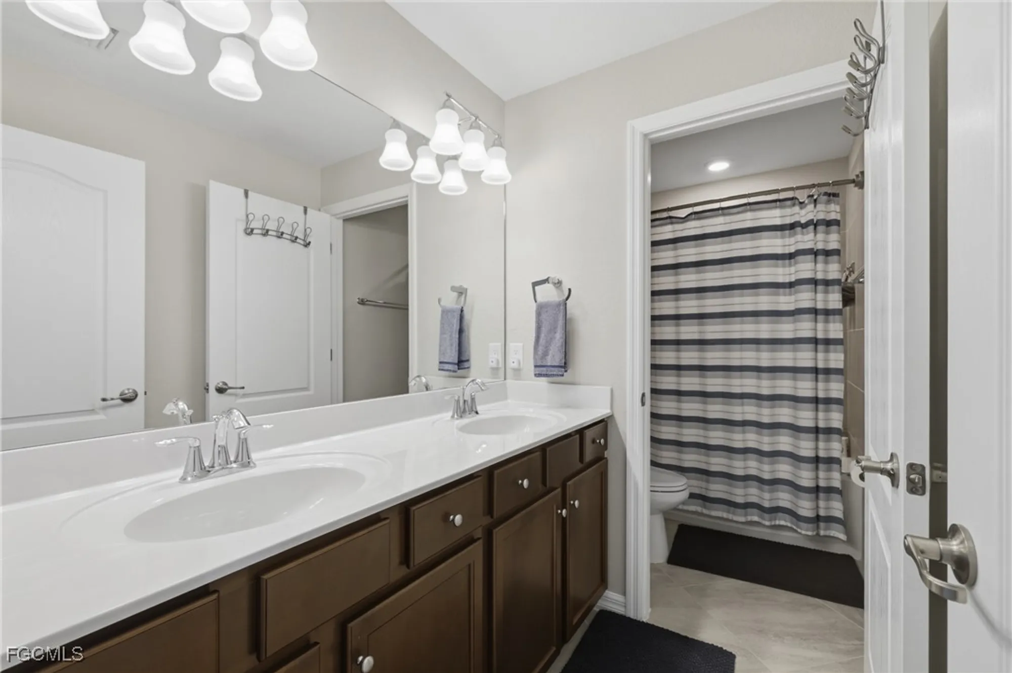 Property Slideshow image 22 of 48 | 11924 arbor trace dr, Fort Myers, FL, 33913