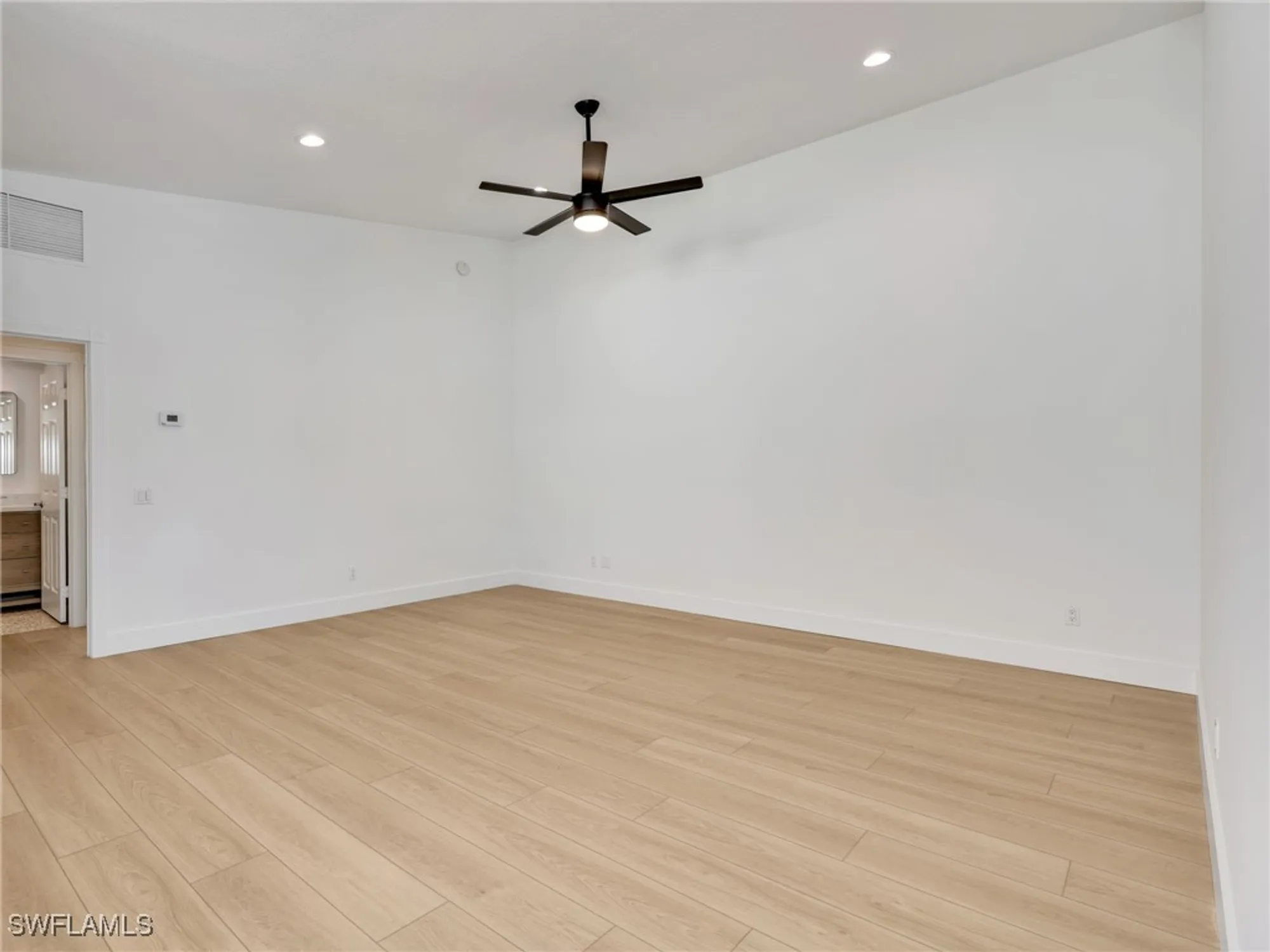 Property Slideshow image 12 of 38 | 8205 xenia ln, Naples, FL, 34114