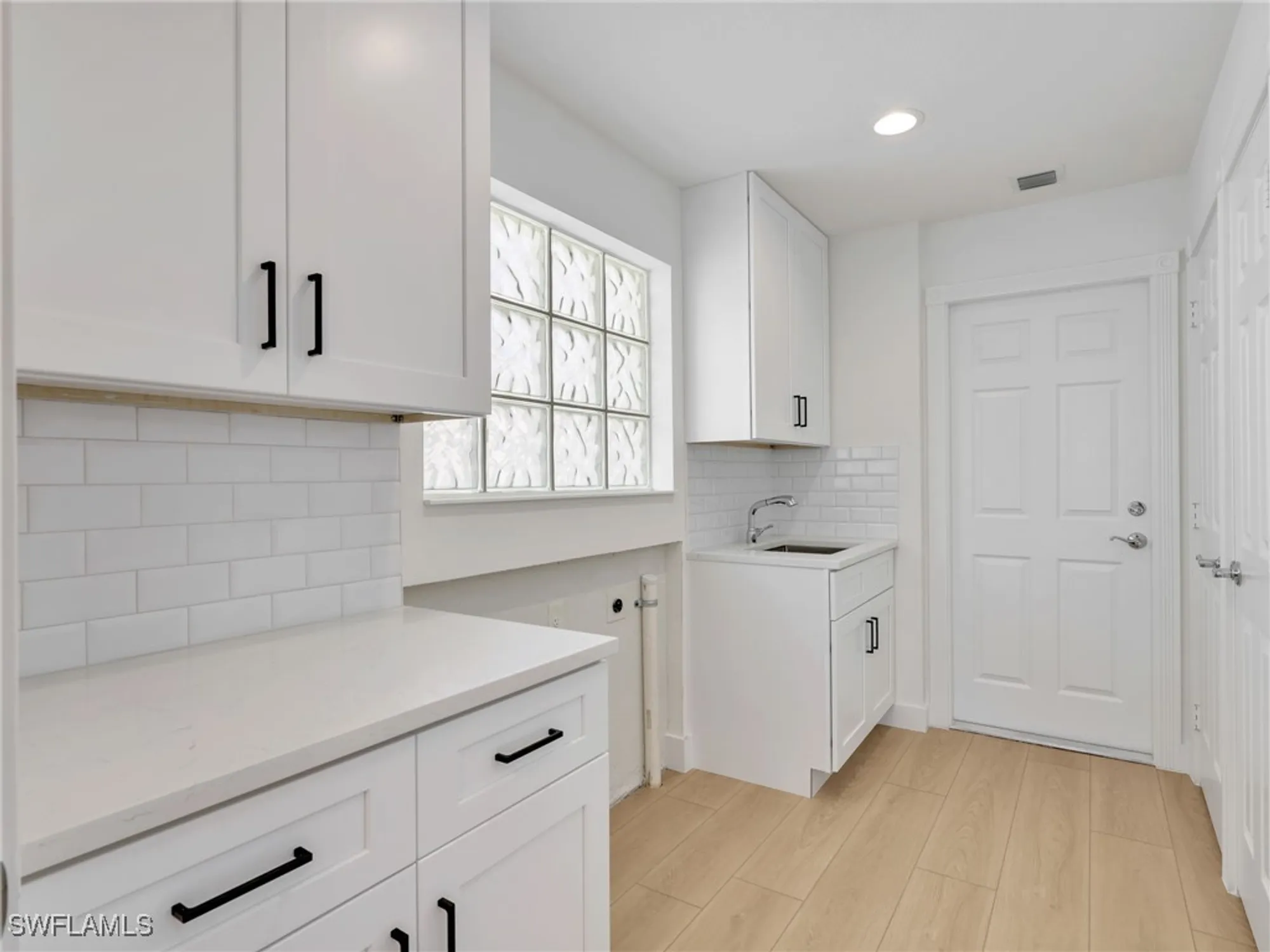 Property Slideshow image 23 of 38 | 8205 xenia ln, Naples, FL, 34114