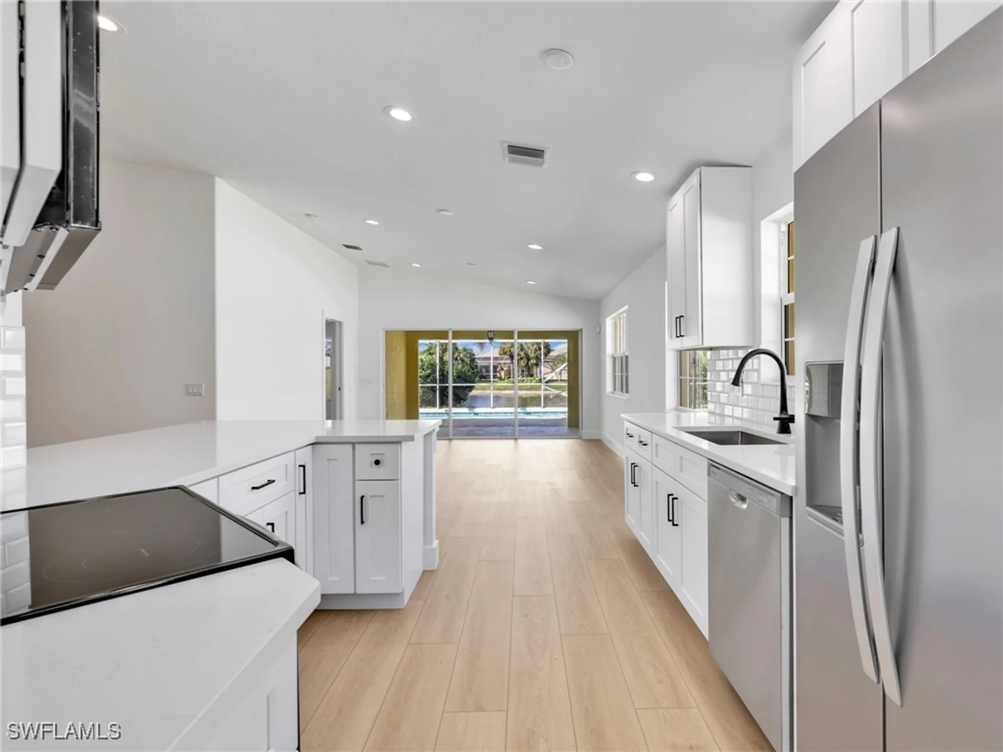 Property Slideshow image 4 of 38 | 8205 xenia ln, Naples, FL, 34114