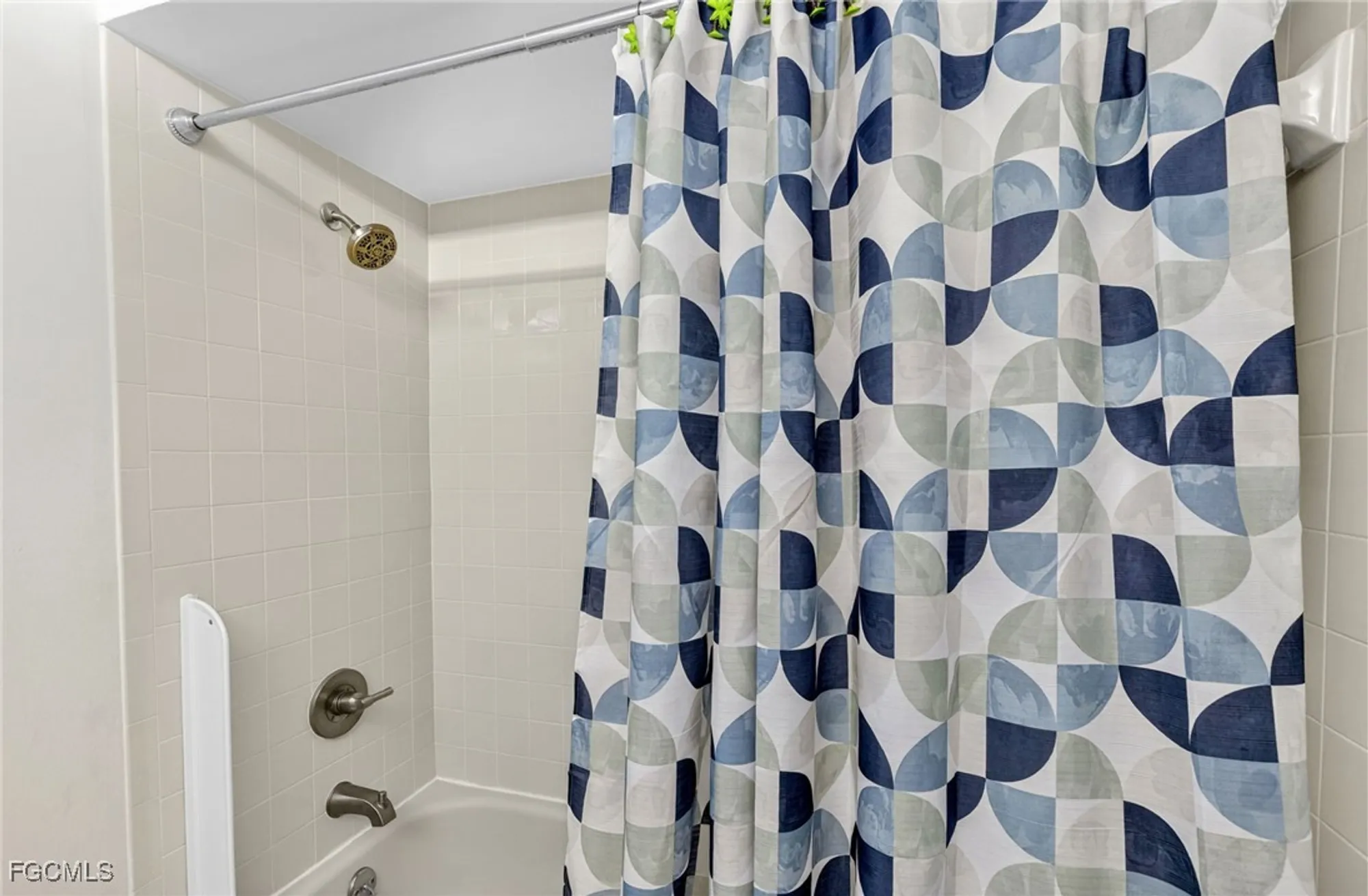 Property Slideshow image 24 of 43 | 11250 caravel cir 306, Fort Myers, FL, 33908