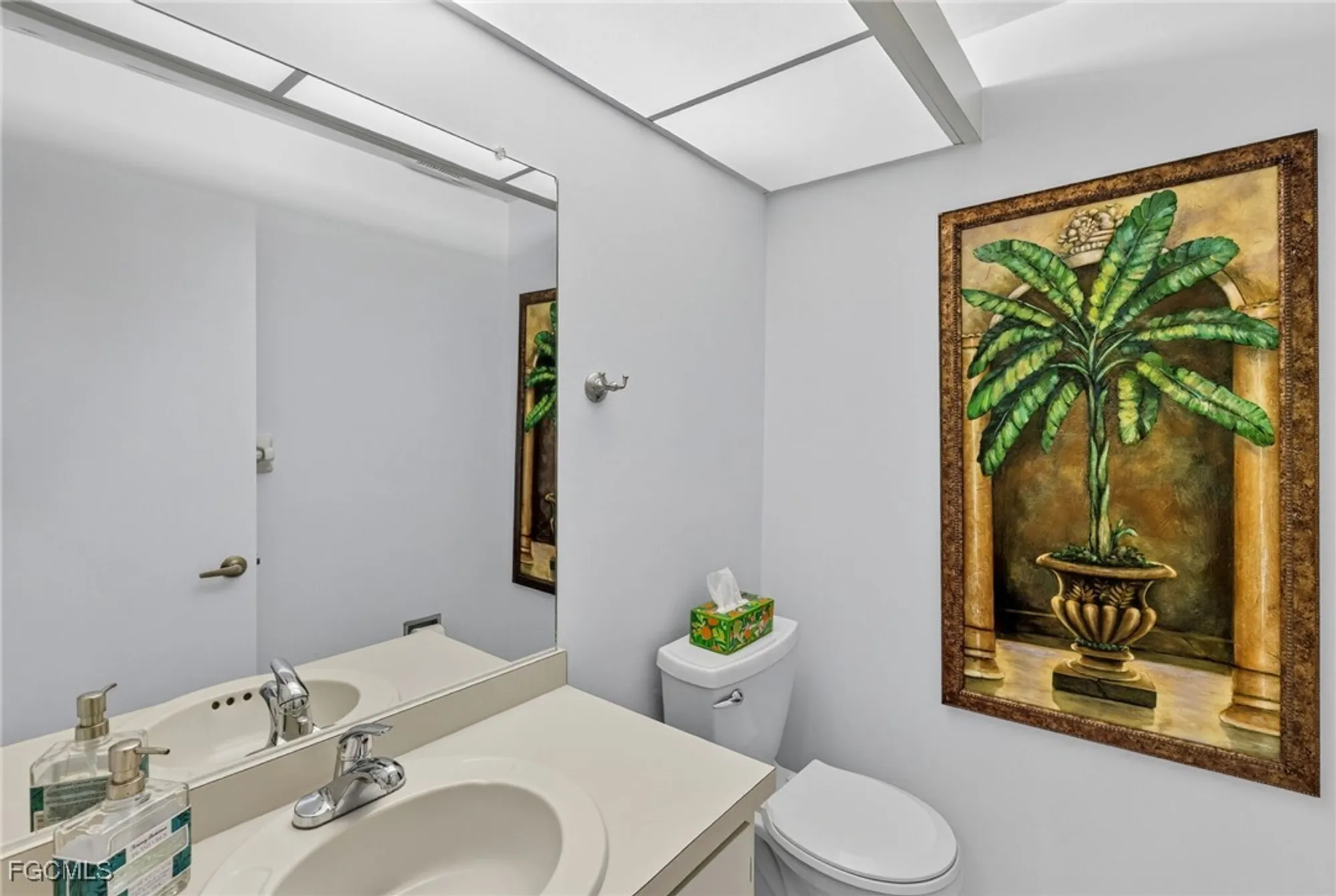 Property Slideshow image 25 of 43 | 11250 caravel cir 306, Fort Myers, FL, 33908