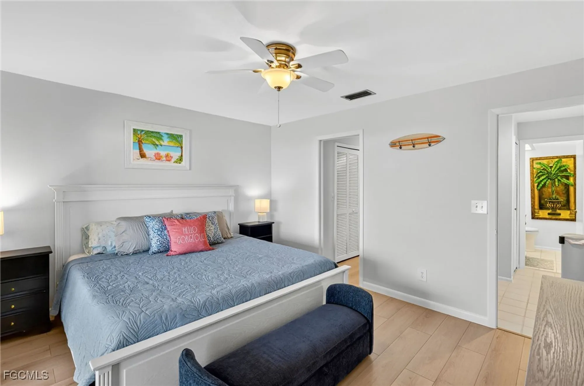 Property Slideshow image 20 of 43 | 11250 caravel cir 306, Fort Myers, FL, 33908