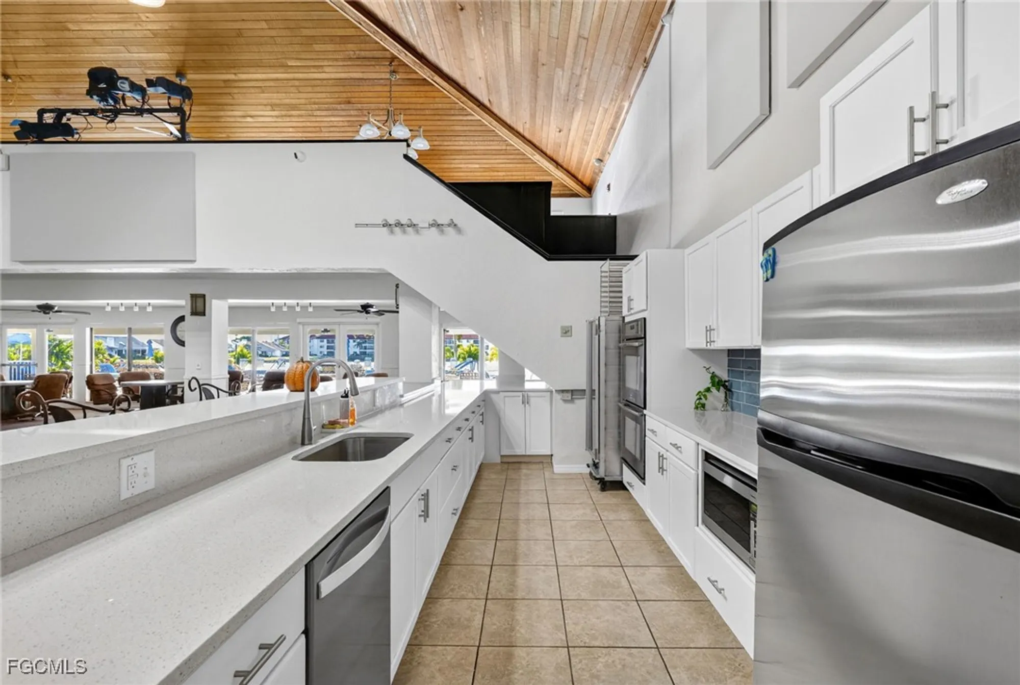 Property Slideshow image 36 of 43 | 11250 caravel cir 306, Fort Myers, FL, 33908