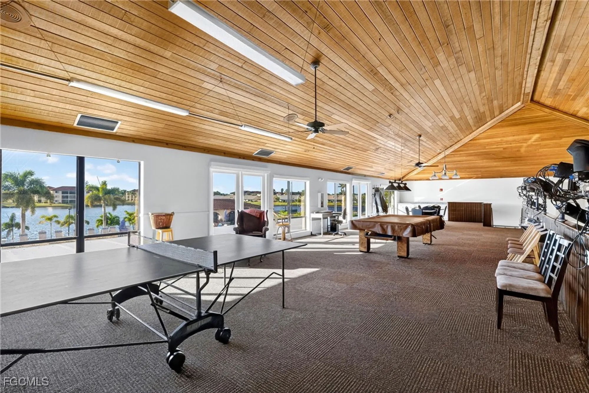 Property Slideshow image 37 of 43 | 11250 caravel cir 306, Fort Myers, FL, 33908