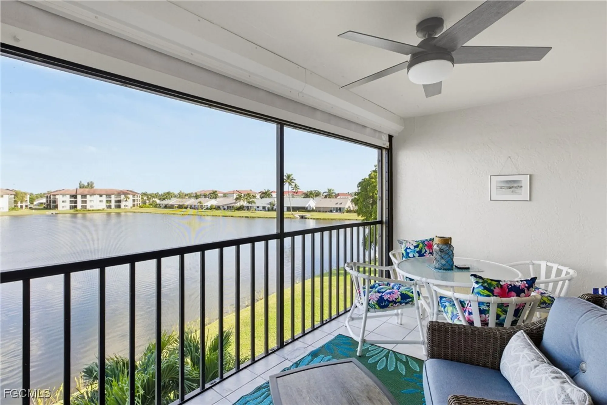 Property Slideshow image 4 of 43 | 11250 caravel cir 306, Fort Myers, FL, 33908