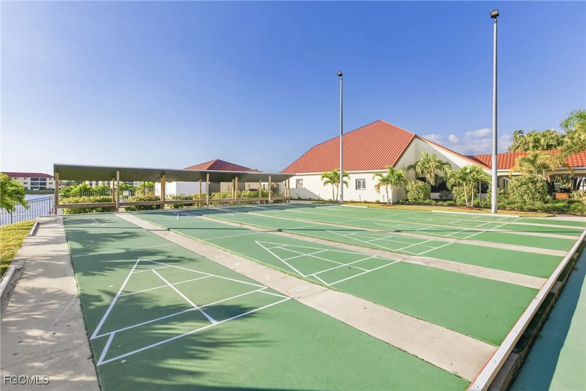 Property Slideshow image 40 of 43 | 11250 caravel cir 306, Fort Myers, FL, 33908