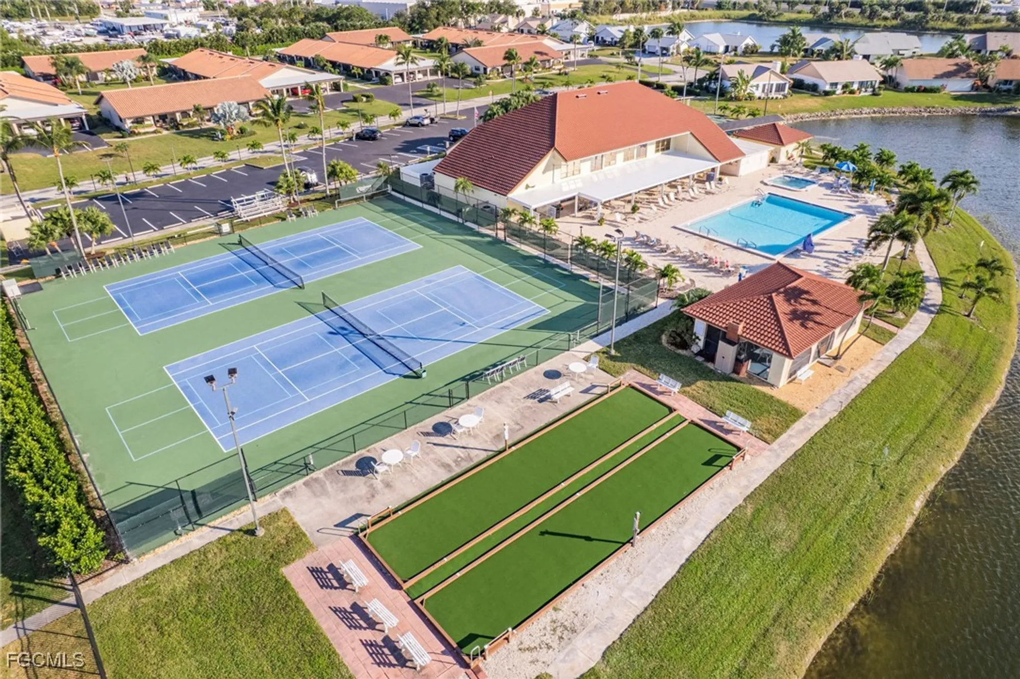 Property Slideshow image 42 of 43 | 11250 caravel cir 306, Fort Myers, FL, 33908