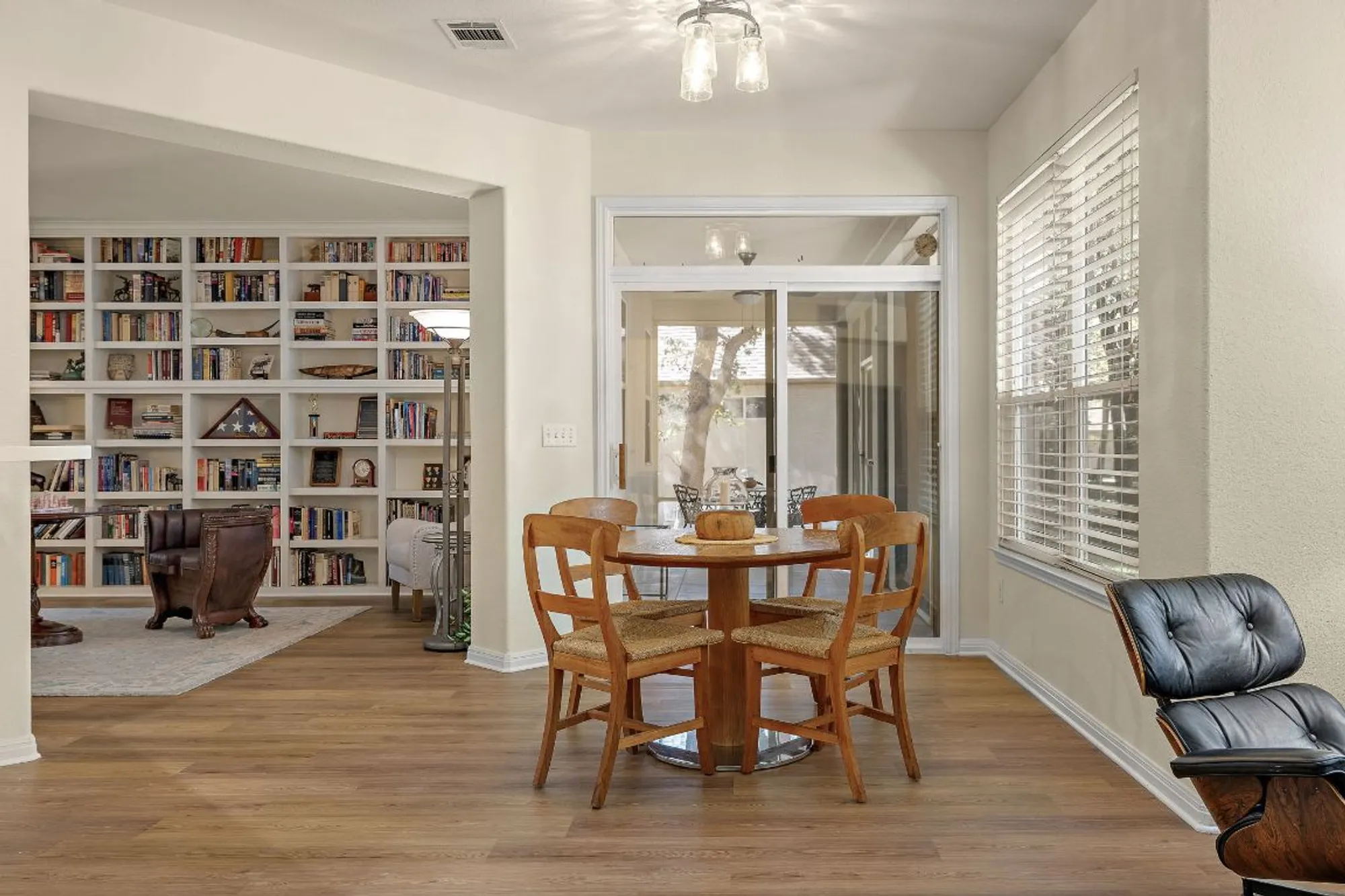 Property Slideshow image 10 of 30 | 134 great frontier dr, Georgetown, TX, 78633