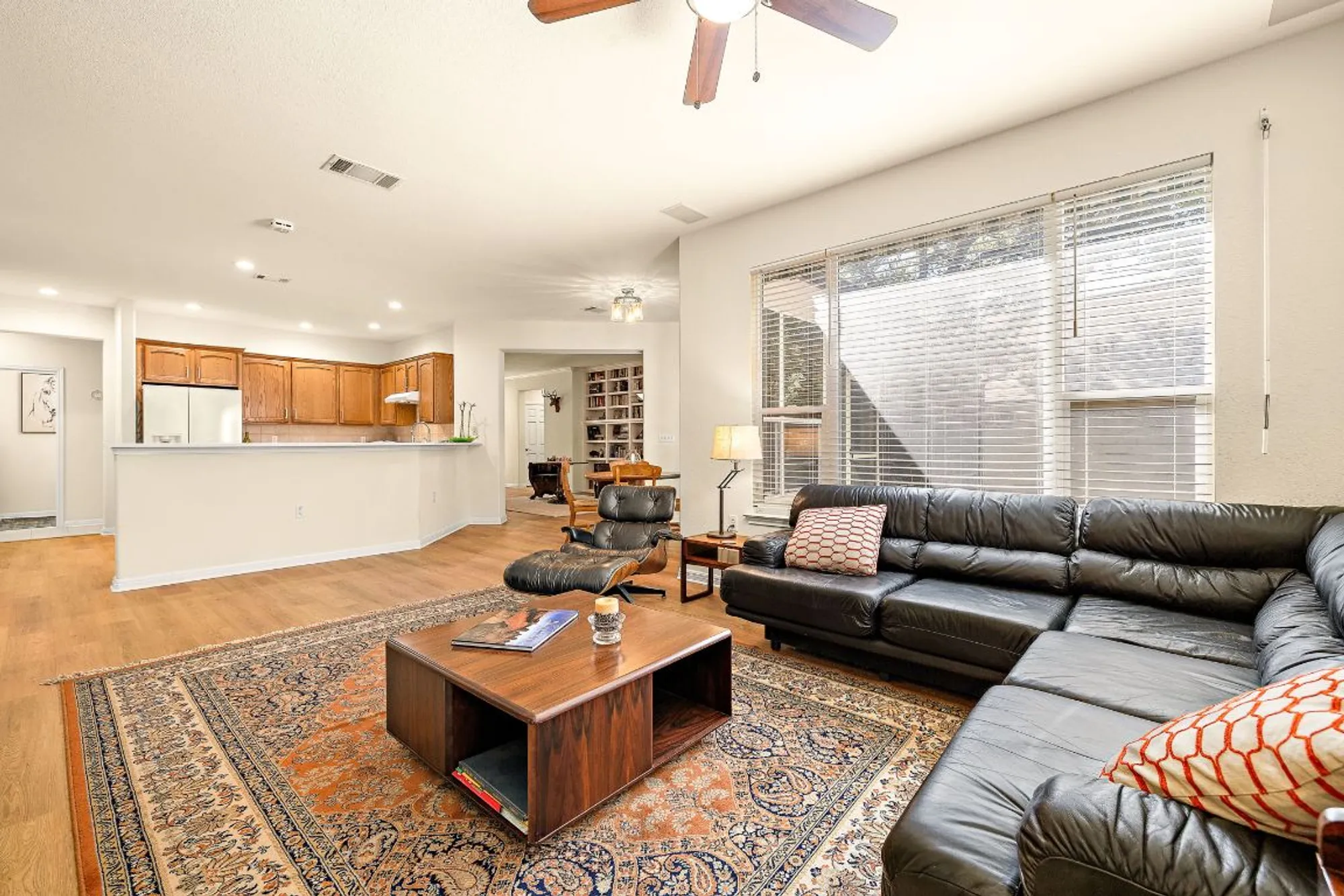 Property Slideshow image 13 of 30 | 134 great frontier dr, Georgetown, TX, 78633