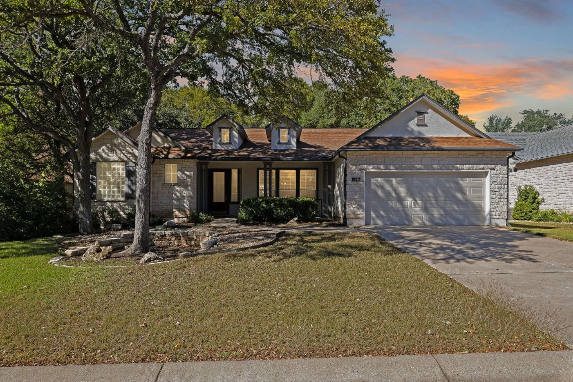 Property Slideshow image 2 of 30 | 134 great frontier dr, Georgetown, TX, 78633