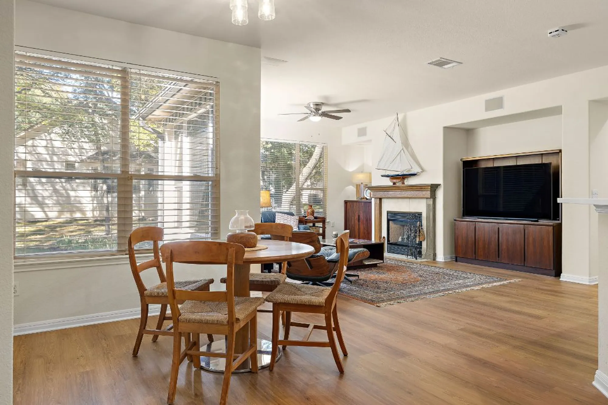 Property Slideshow image 9 of 30 | 134 great frontier dr, Georgetown, TX, 78633