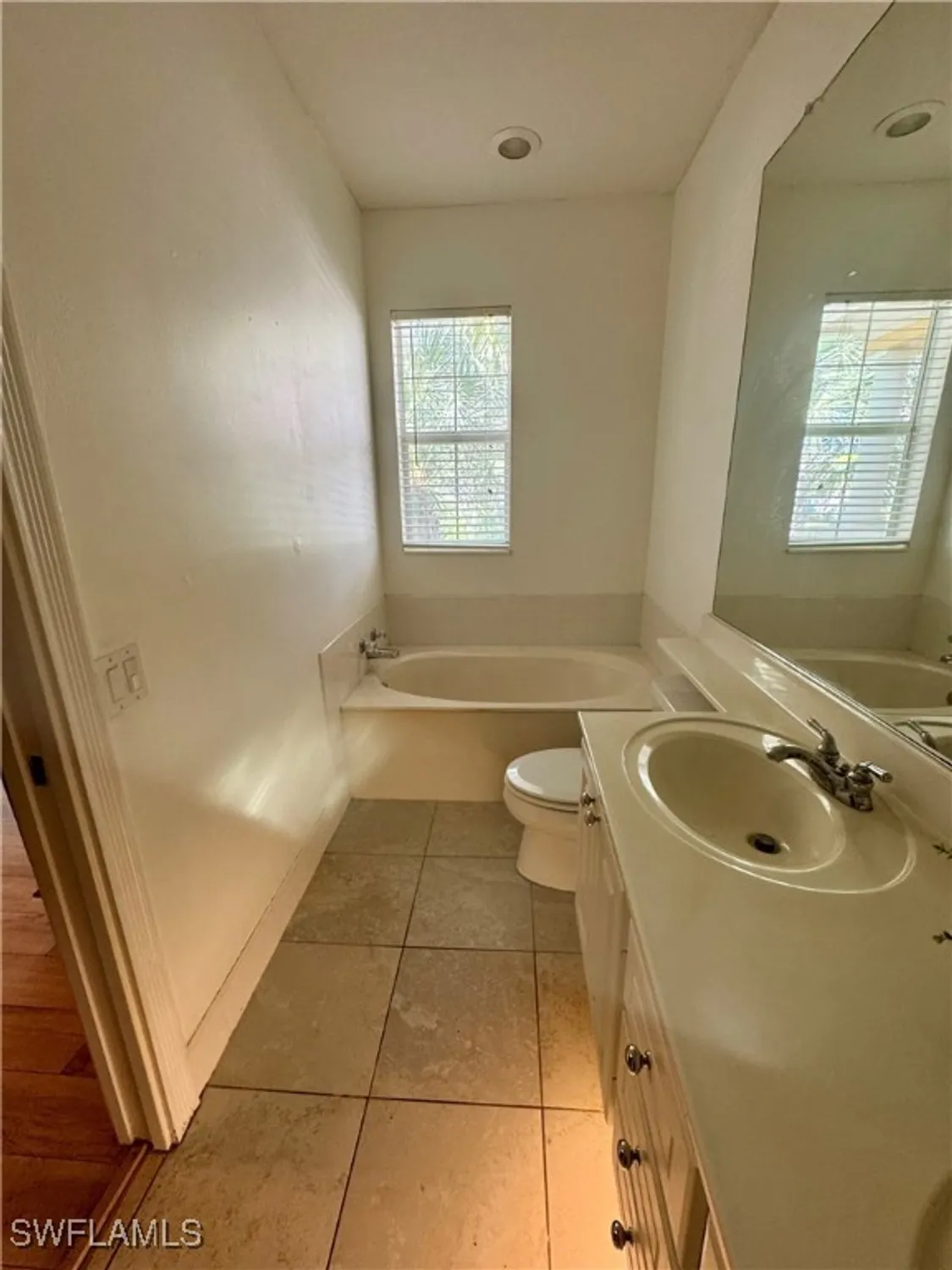 Property Slideshow image 16 of 41 | 28203 jeneva way, Bonita Springs, FL, 34135