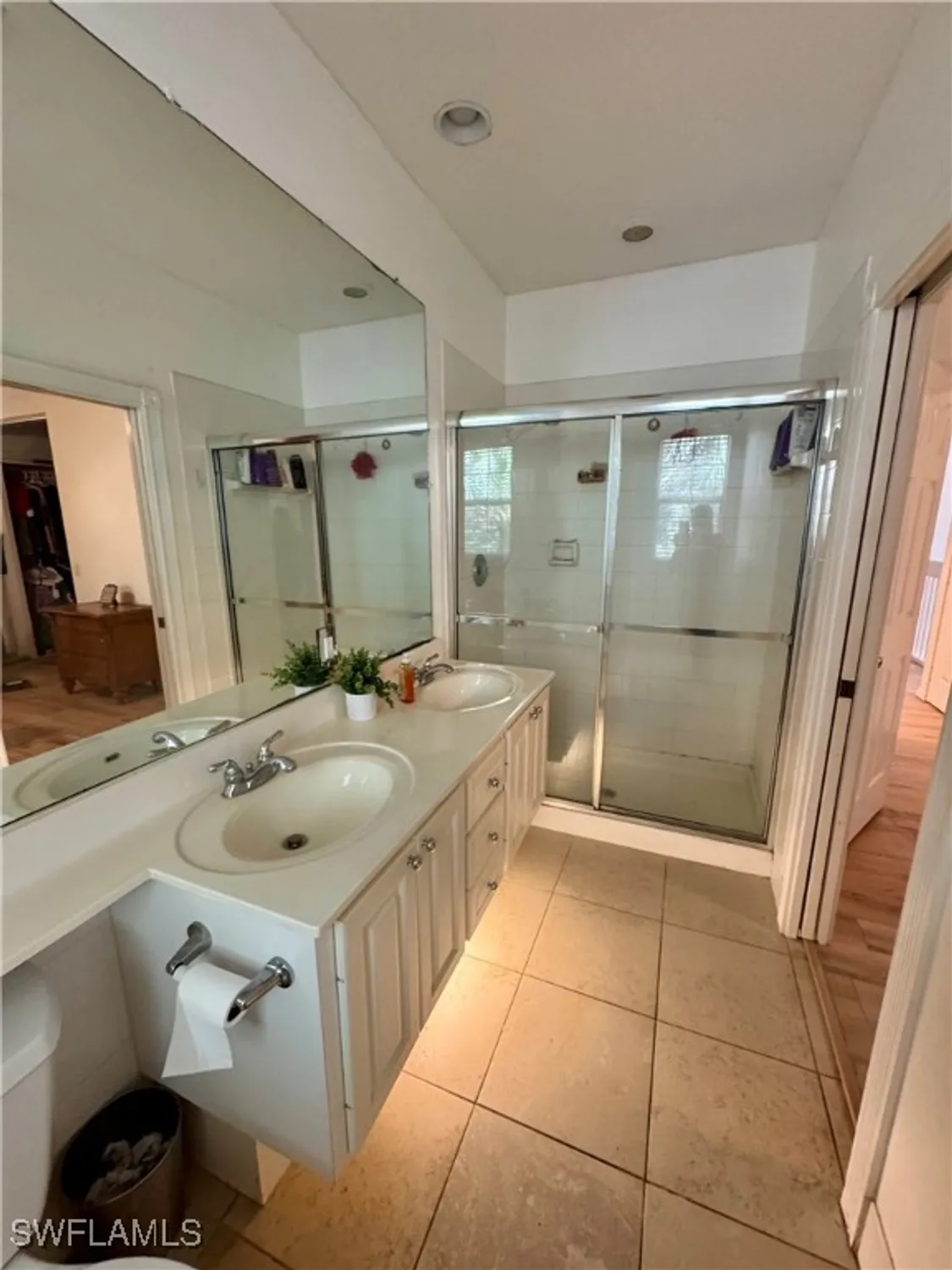 Property Slideshow image 17 of 41 | 28203 jeneva way, Bonita Springs, FL, 34135