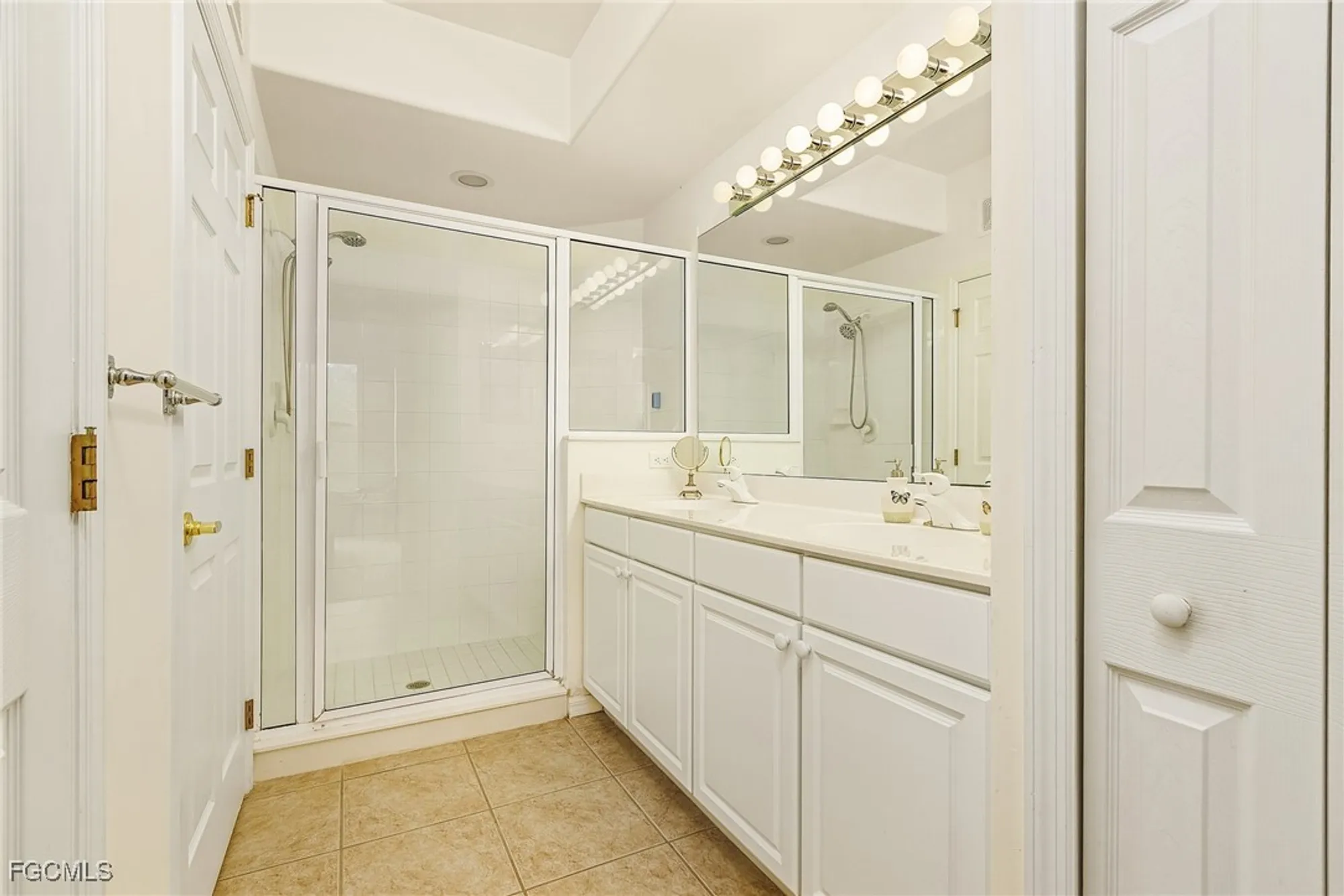 Property Slideshow image 19 of 29 | 9661 hemingway ln 3207, Fort Myers, FL, 33913