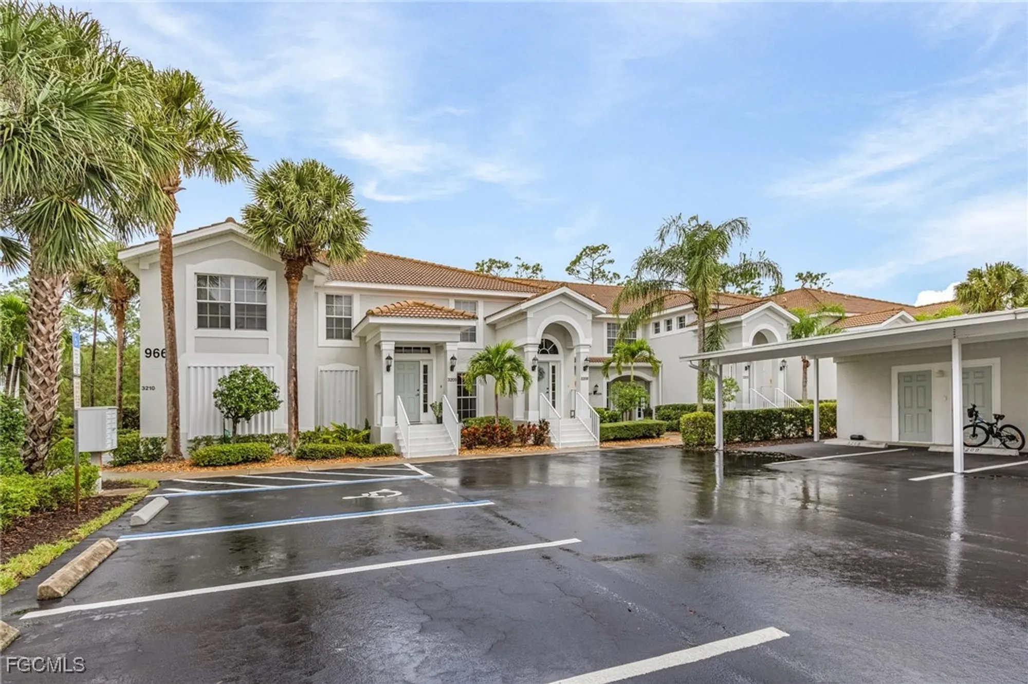 Property Slideshow image 1 of 29 | 9661 hemingway ln 3207, Fort Myers, FL, 33913
