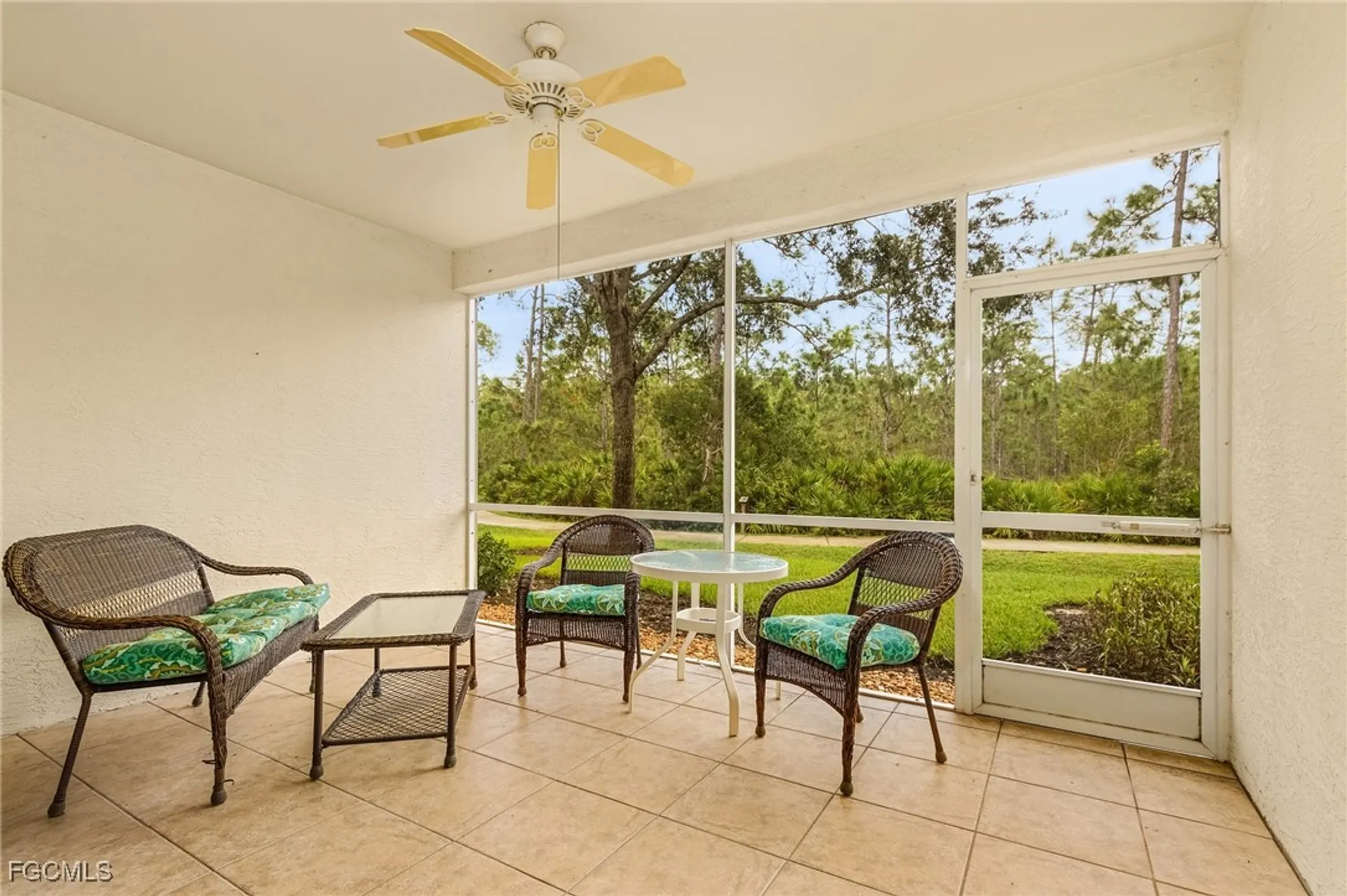 Property Slideshow image 11 of 29 | 9661 hemingway ln 3207, Fort Myers, FL, 33913