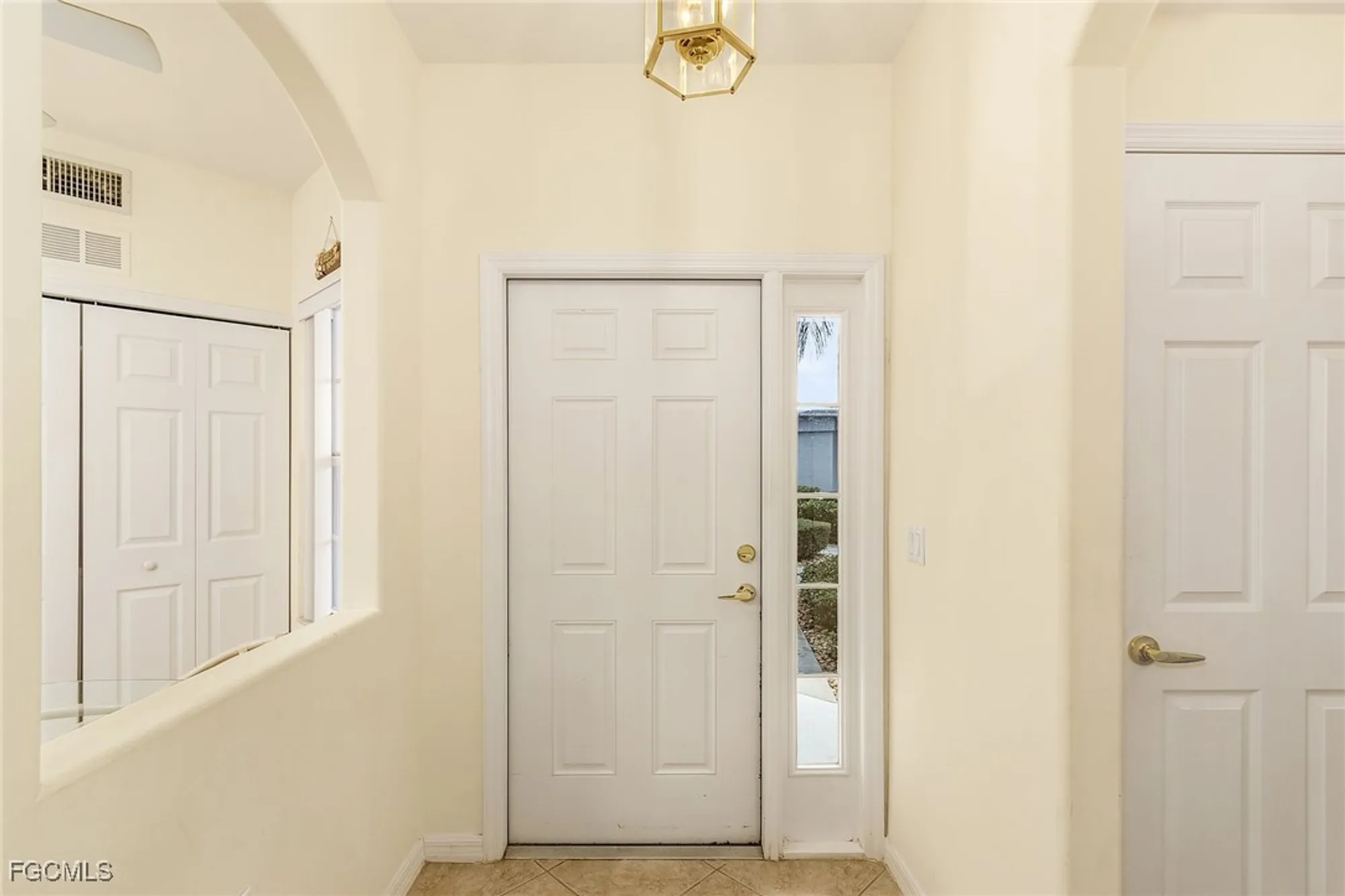 Property Slideshow image 4 of 29 | 9661 hemingway ln 3207, Fort Myers, FL, 33913