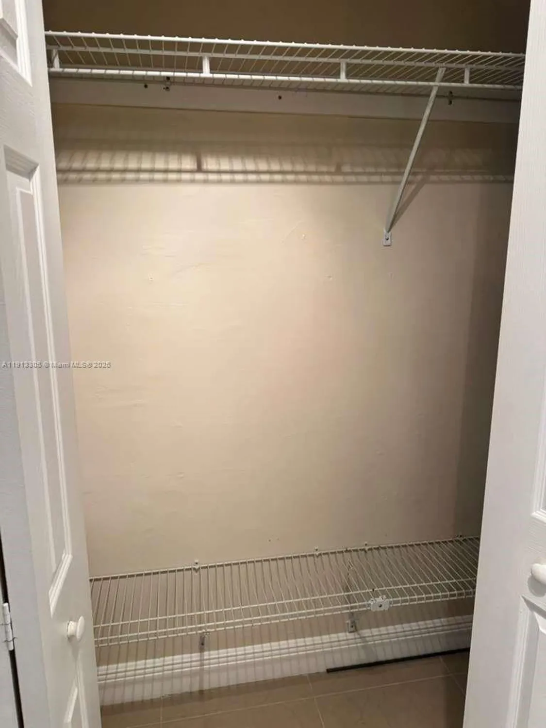 Property Slideshow image 10 of 18 | 3001 nw 46th ave apt 207, Lauderdale Lakes, FL, 33313