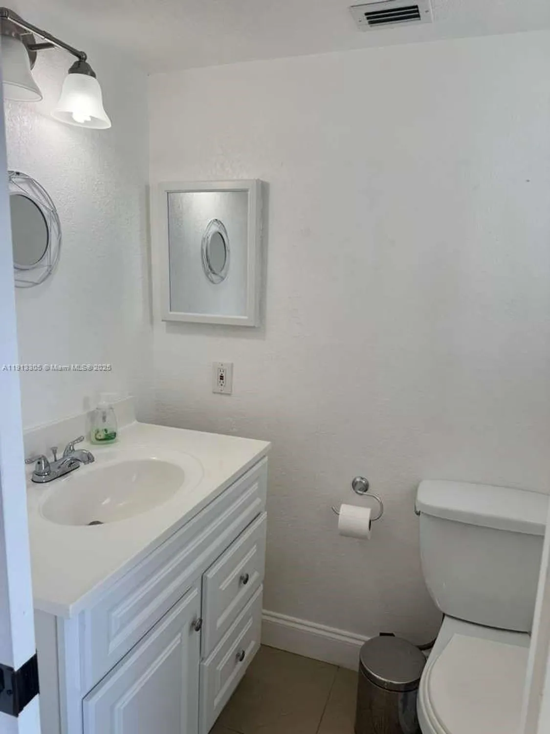 Property Slideshow image 13 of 18 | 3001 nw 46th ave apt 207, Lauderdale Lakes, FL, 33313