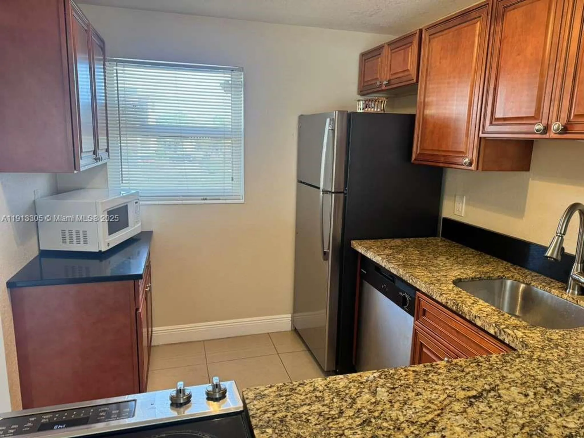 Property Slideshow image 5 of 18 | 3001 nw 46th ave apt 207, Lauderdale Lakes, FL, 33313