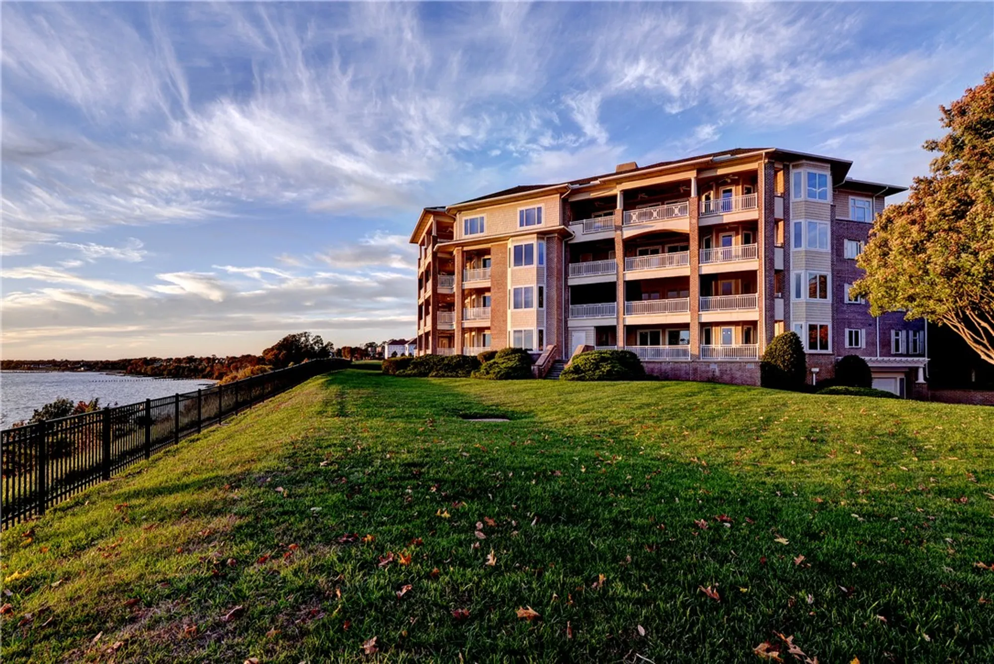 Property Slideshow image 33 of 42 | 501 river bluffs, Williamsburg, VA, 23185