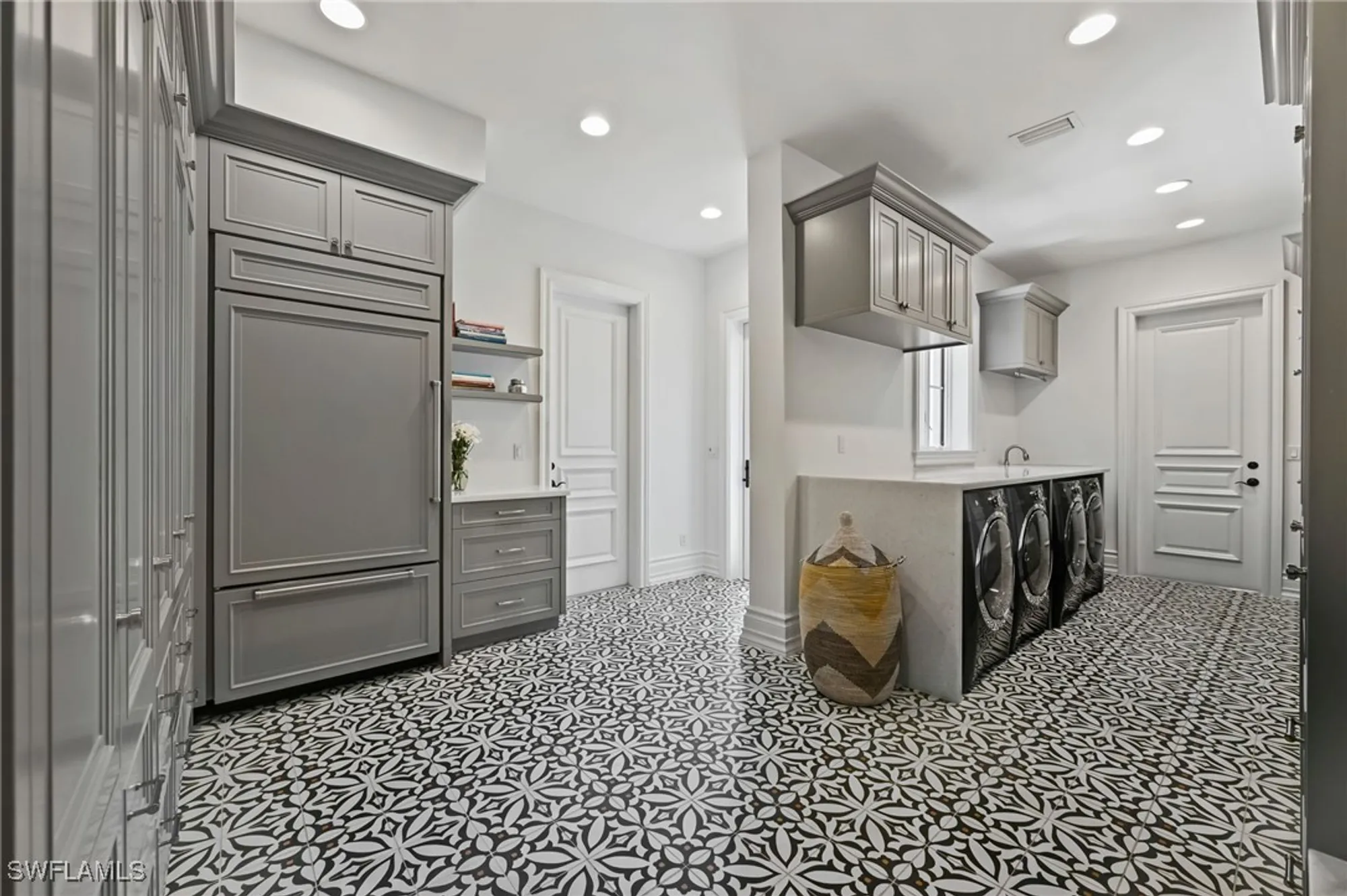 Property Slideshow image 31 of 49 | 333 sedgwick ct, Naples, FL, 34108