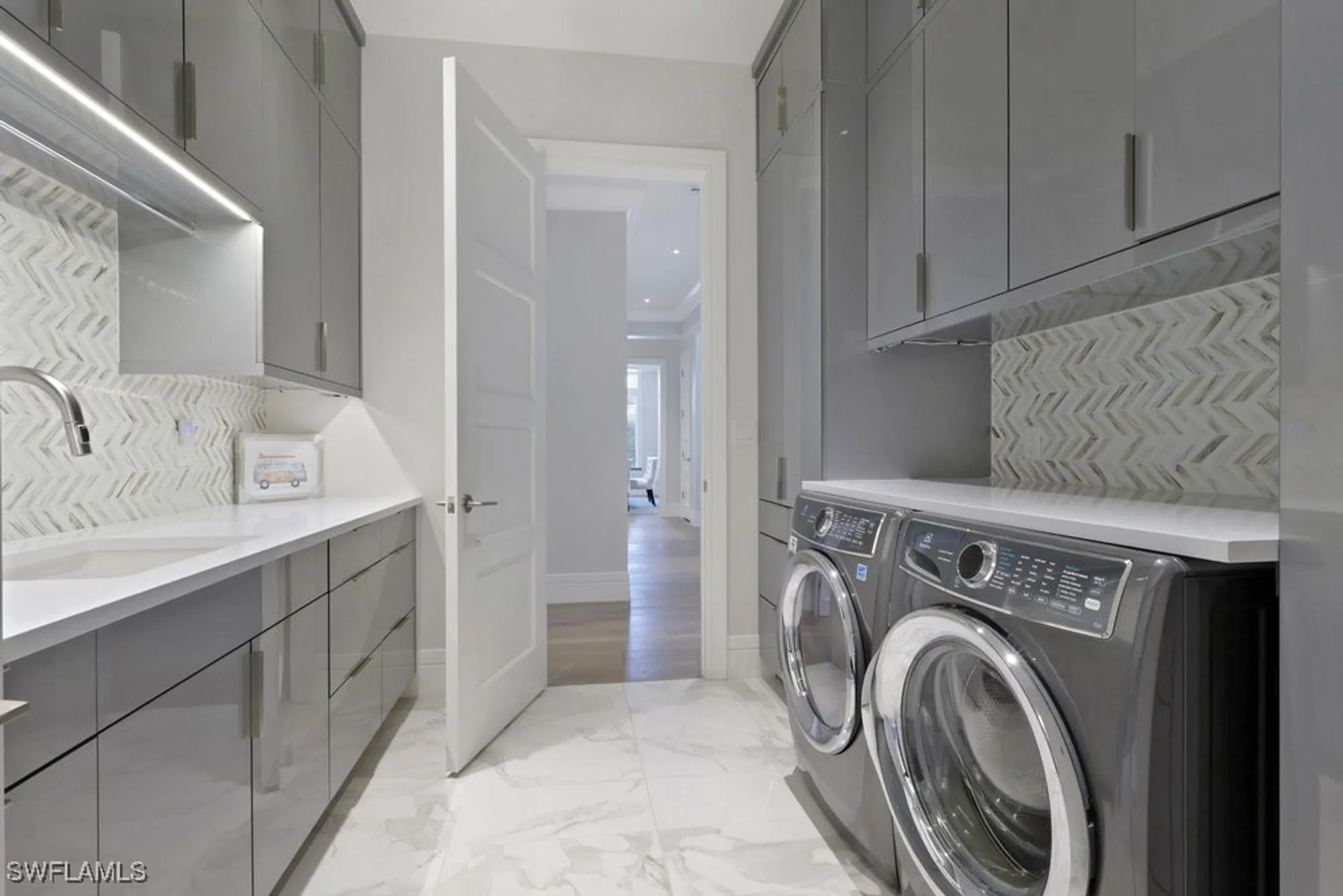 Property Slideshow image 36 of 50 | 678 katemore ln, Naples, FL, 34108