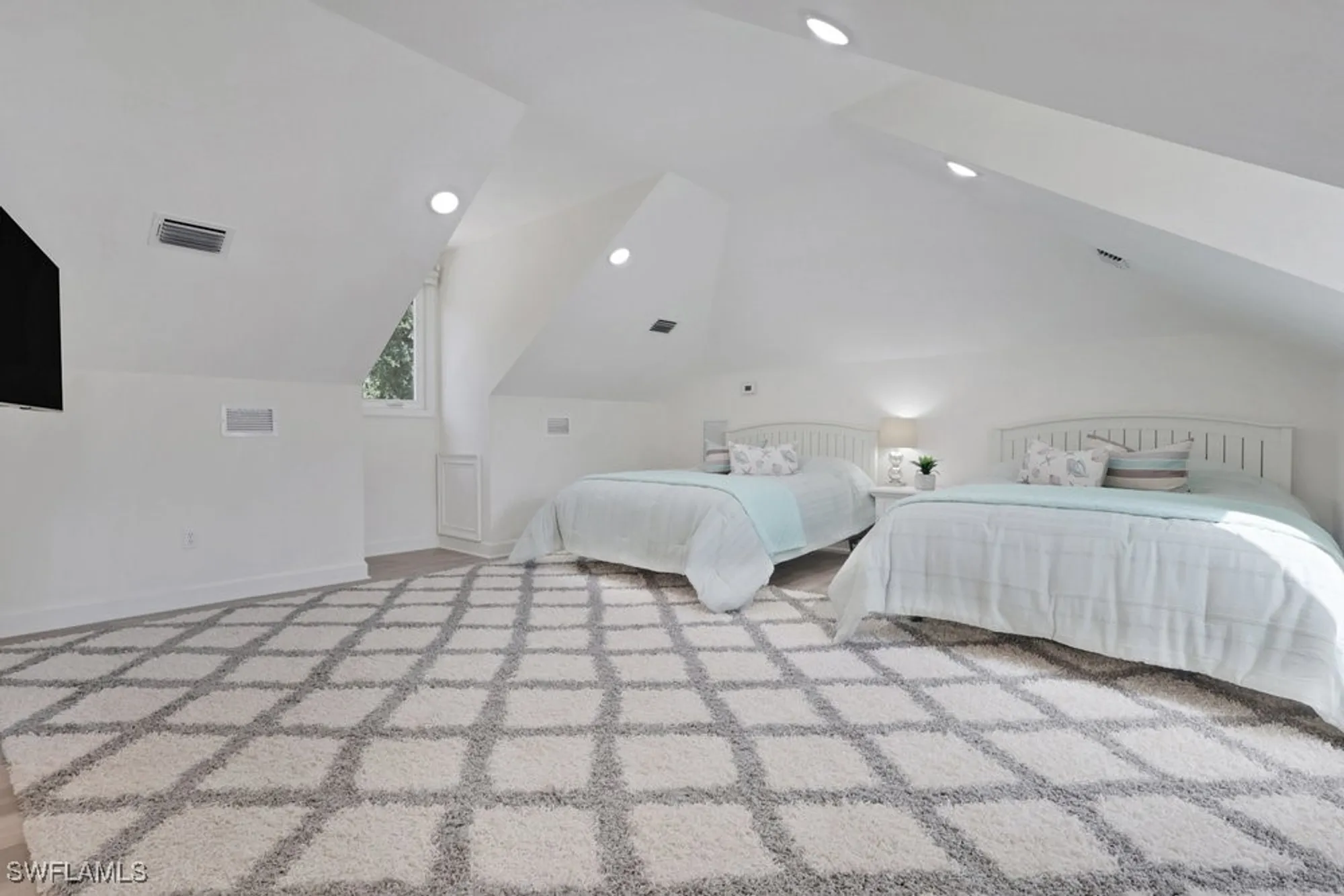 Property Slideshow image 37 of 50 | 678 katemore ln, Naples, FL, 34108