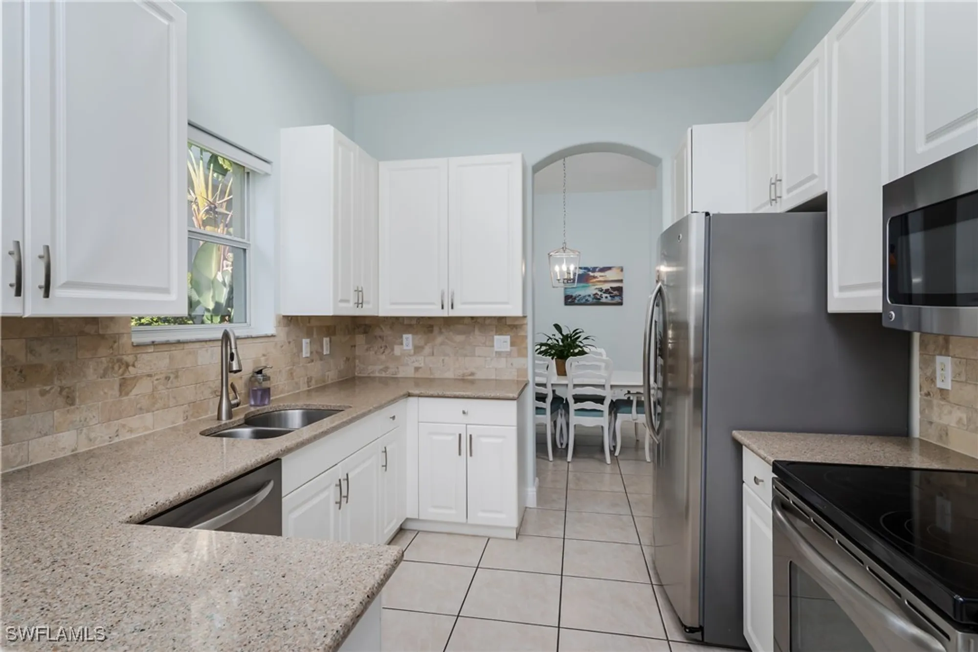Property Slideshow image 16 of 36 | 817 vistana cir, Naples, FL, 34119