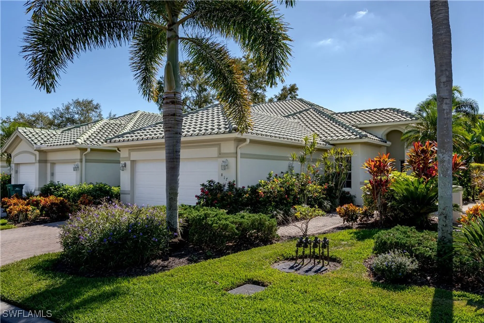 Property Slideshow image 2 of 36 | 817 vistana cir, Naples, FL, 34119
