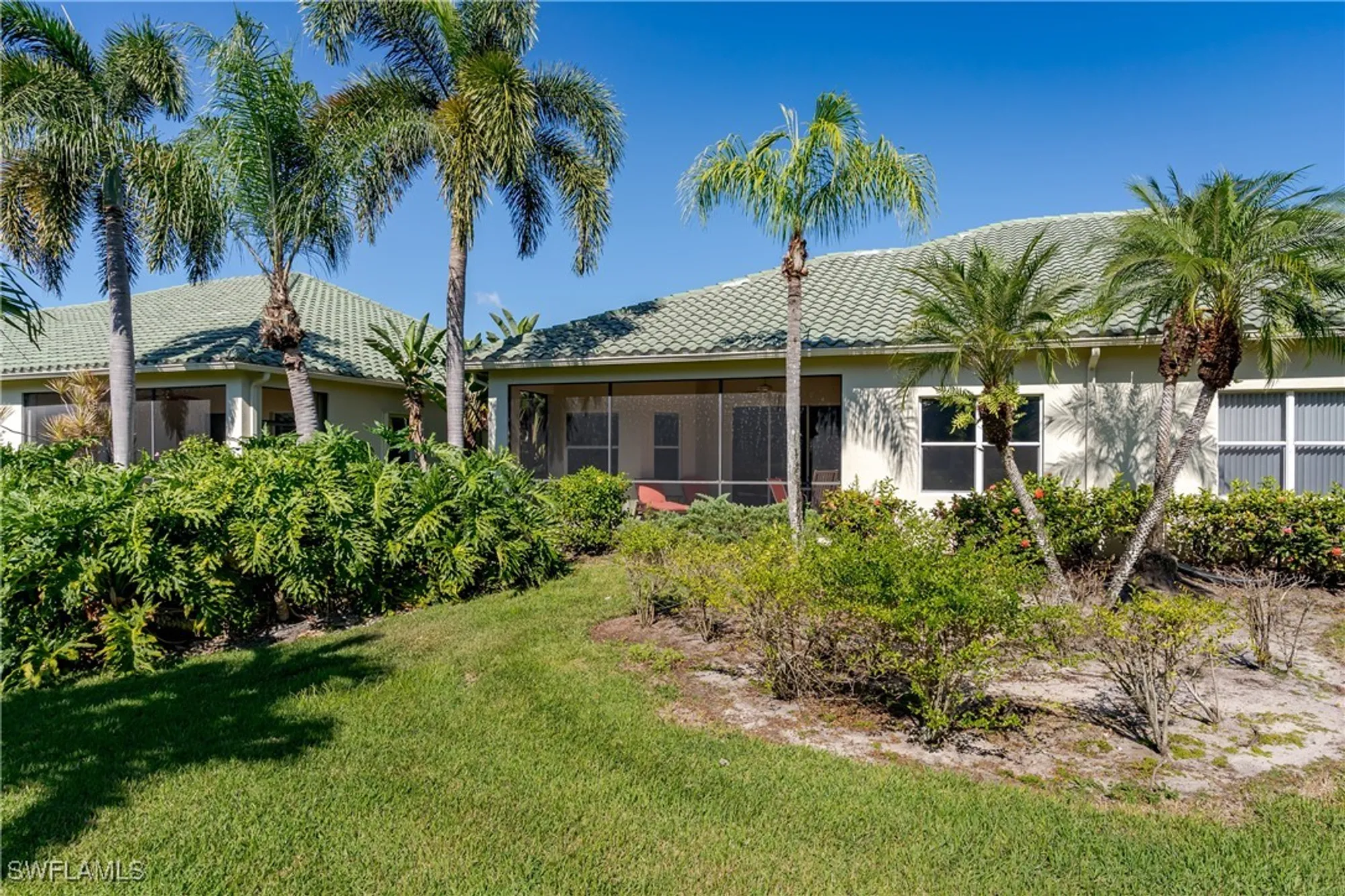 Property Slideshow image 7 of 36 | 817 vistana cir, Naples, FL, 34119