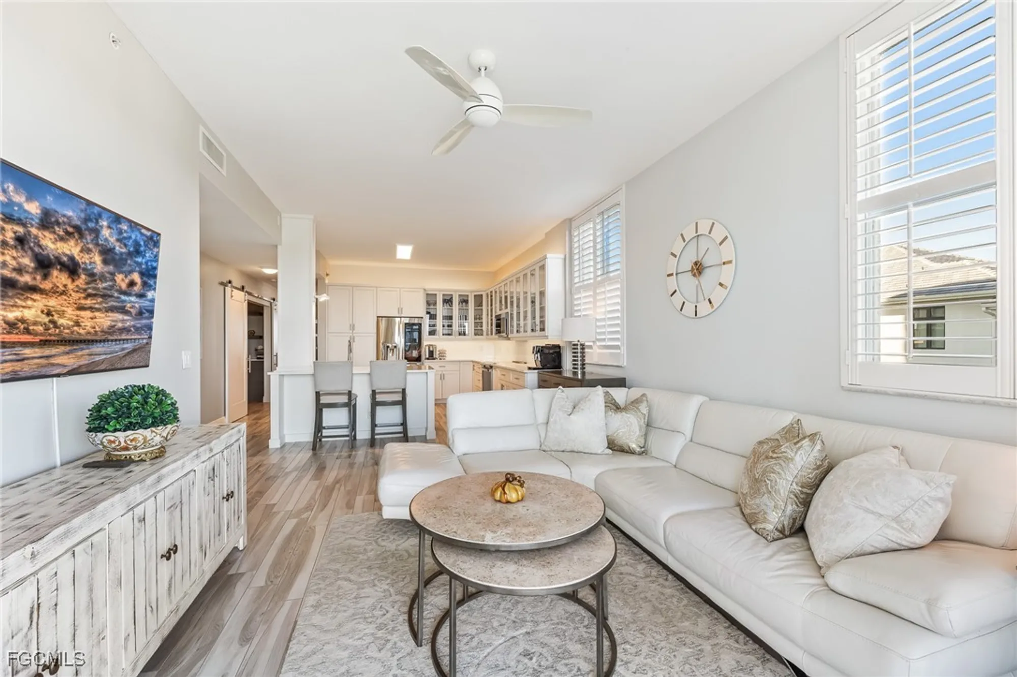 Property Slideshow image 14 of 48 | 14200 royal harbour ct unit 301, Fort Myers, FL, 33908