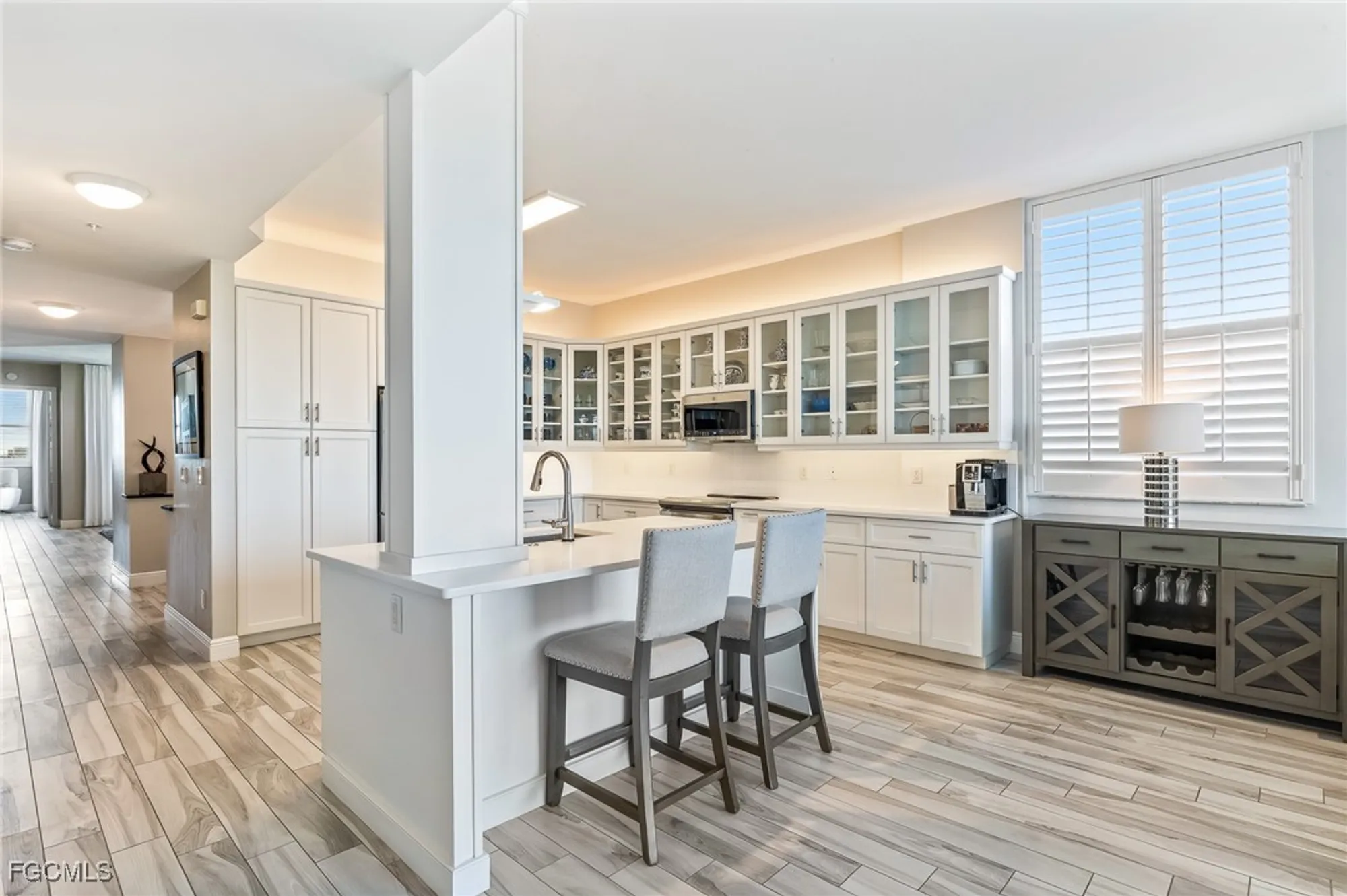 Property Slideshow image 21 of 48 | 14200 royal harbour ct unit 301, Fort Myers, FL, 33908