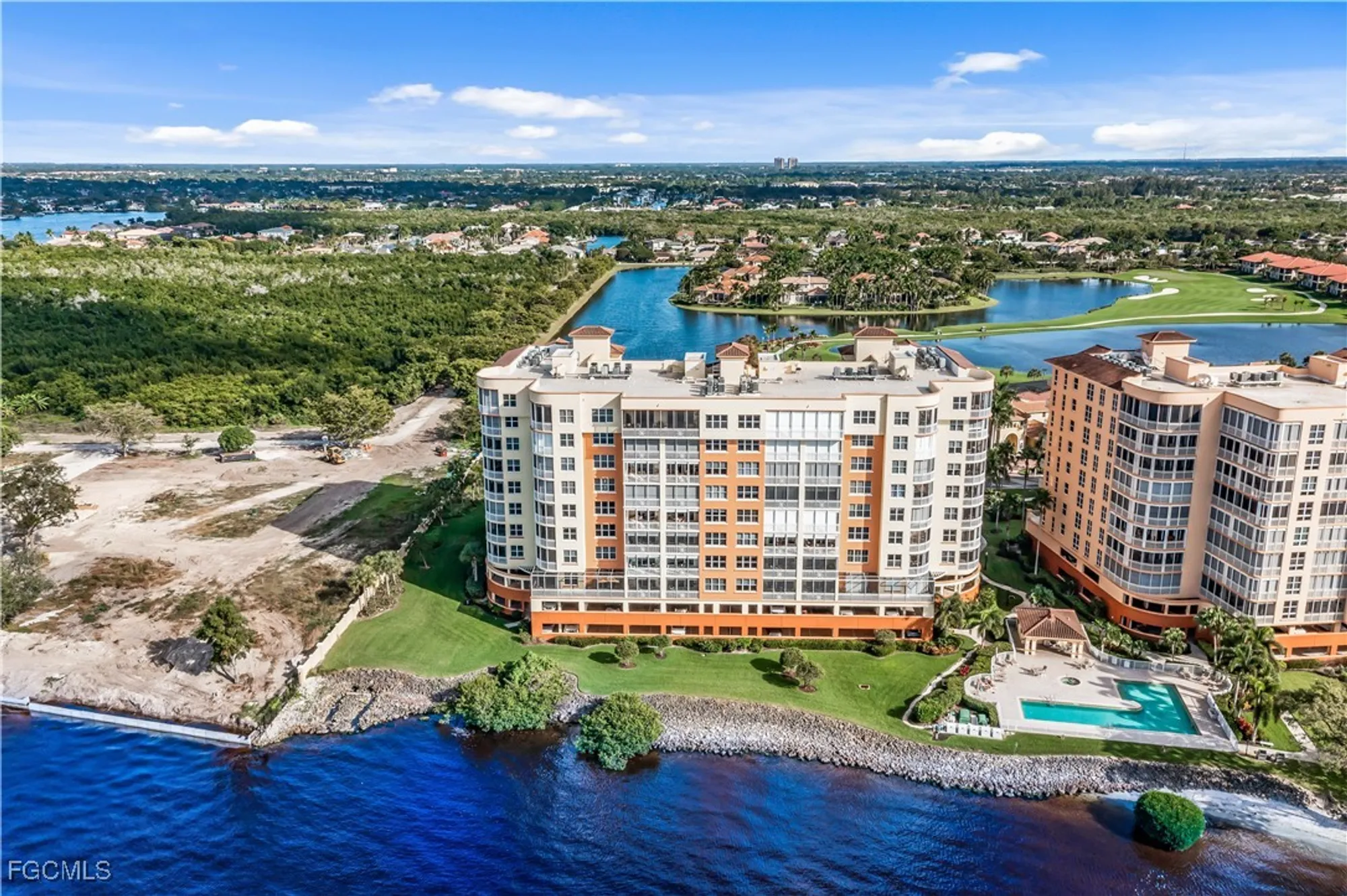 Property Slideshow image 4 of 48 | 14200 royal harbour ct unit 301, Fort Myers, FL, 33908
