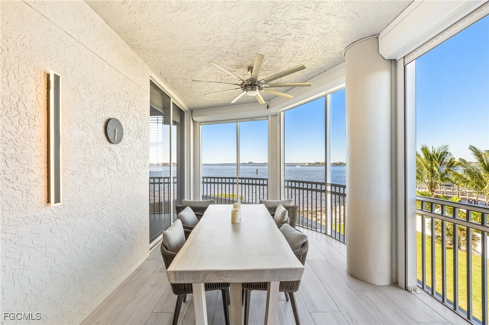 Property Slideshow image 5 of 48 | 14200 royal harbour ct unit 301, Fort Myers, FL, 33908