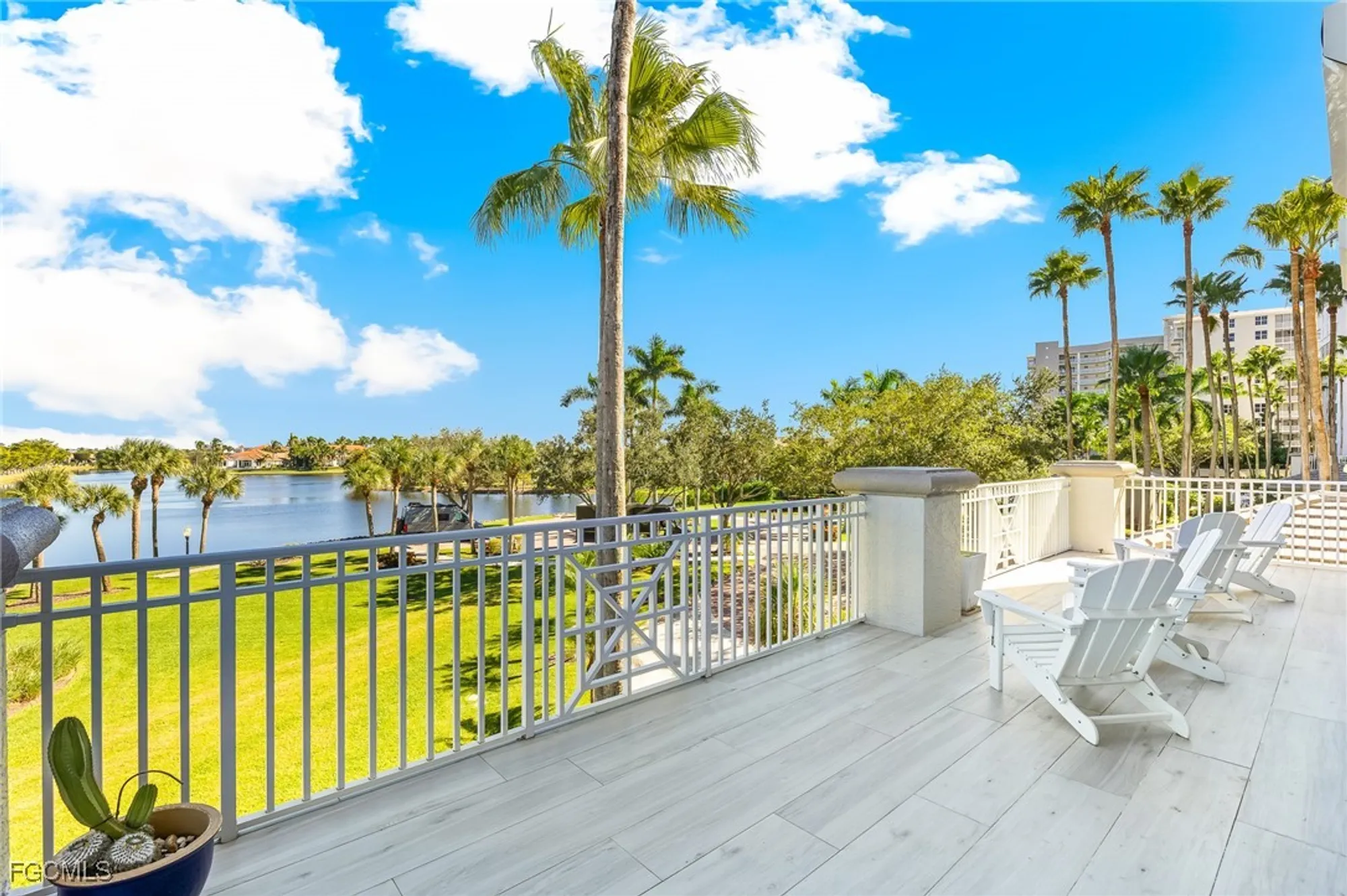 Property Slideshow image 7 of 48 | 14200 royal harbour ct unit 301, Fort Myers, FL, 33908