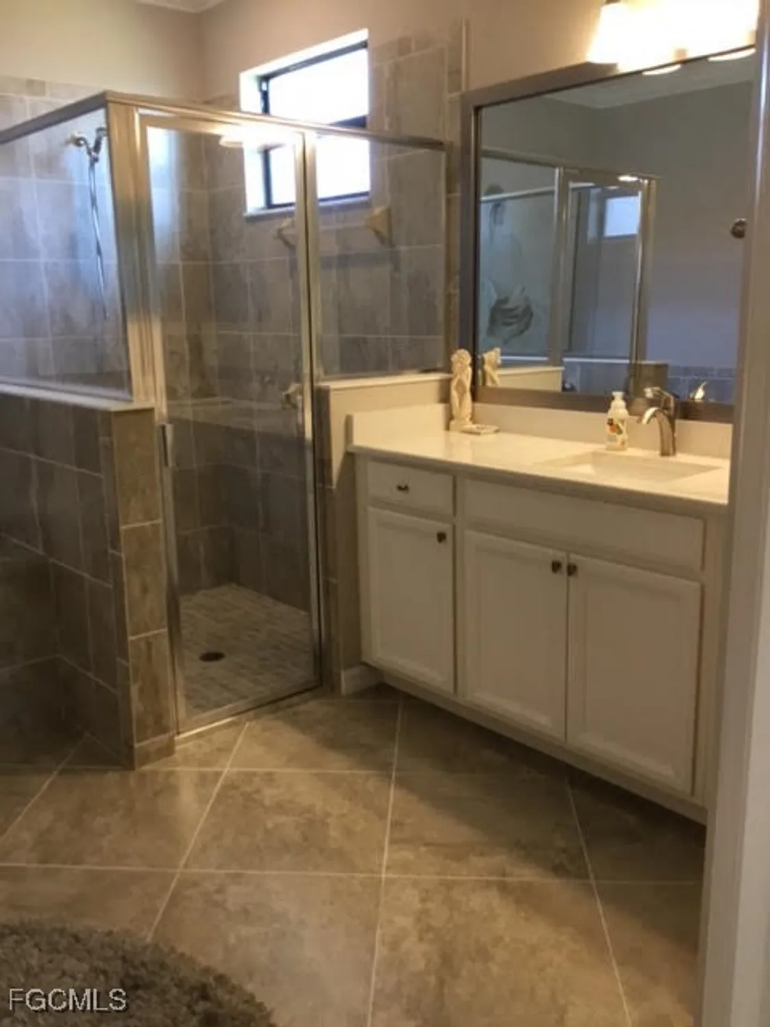 Property Slideshow image 10 of 22 | 11993 bay oak dr, Fort Myers, FL, 33913