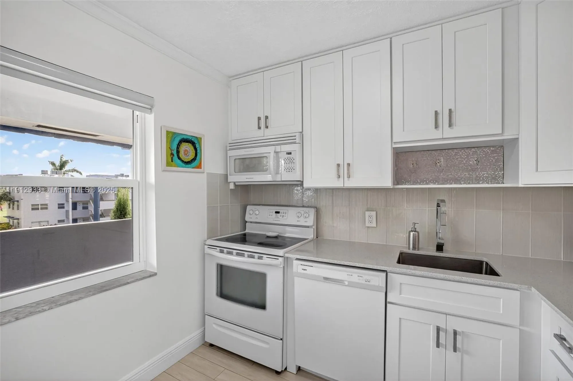 Property Slideshow image 14 of 43 | 7817 golf circle dr 305, Margate, FL, 33063