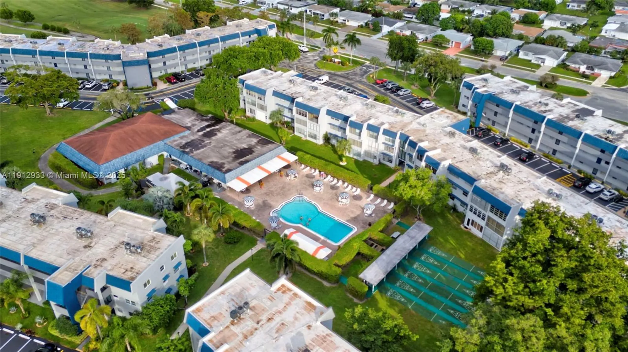 Property Slideshow image 41 of 43 | 7817 golf circle dr 305, Margate, FL, 33063