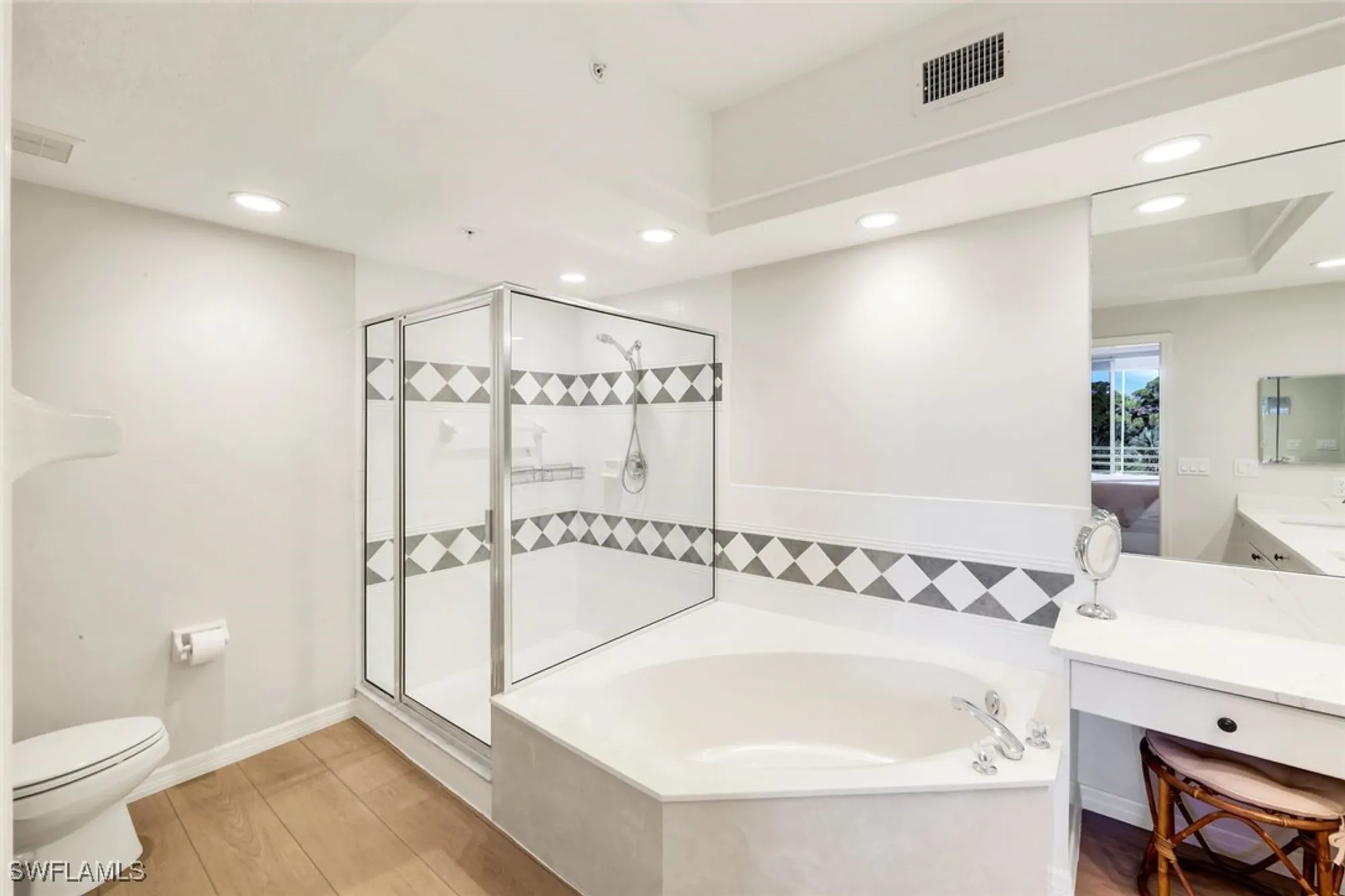 Property Slideshow image 24 of 36 | 25161 sandpiper greens ct 203, Bonita Springs, FL, 34134