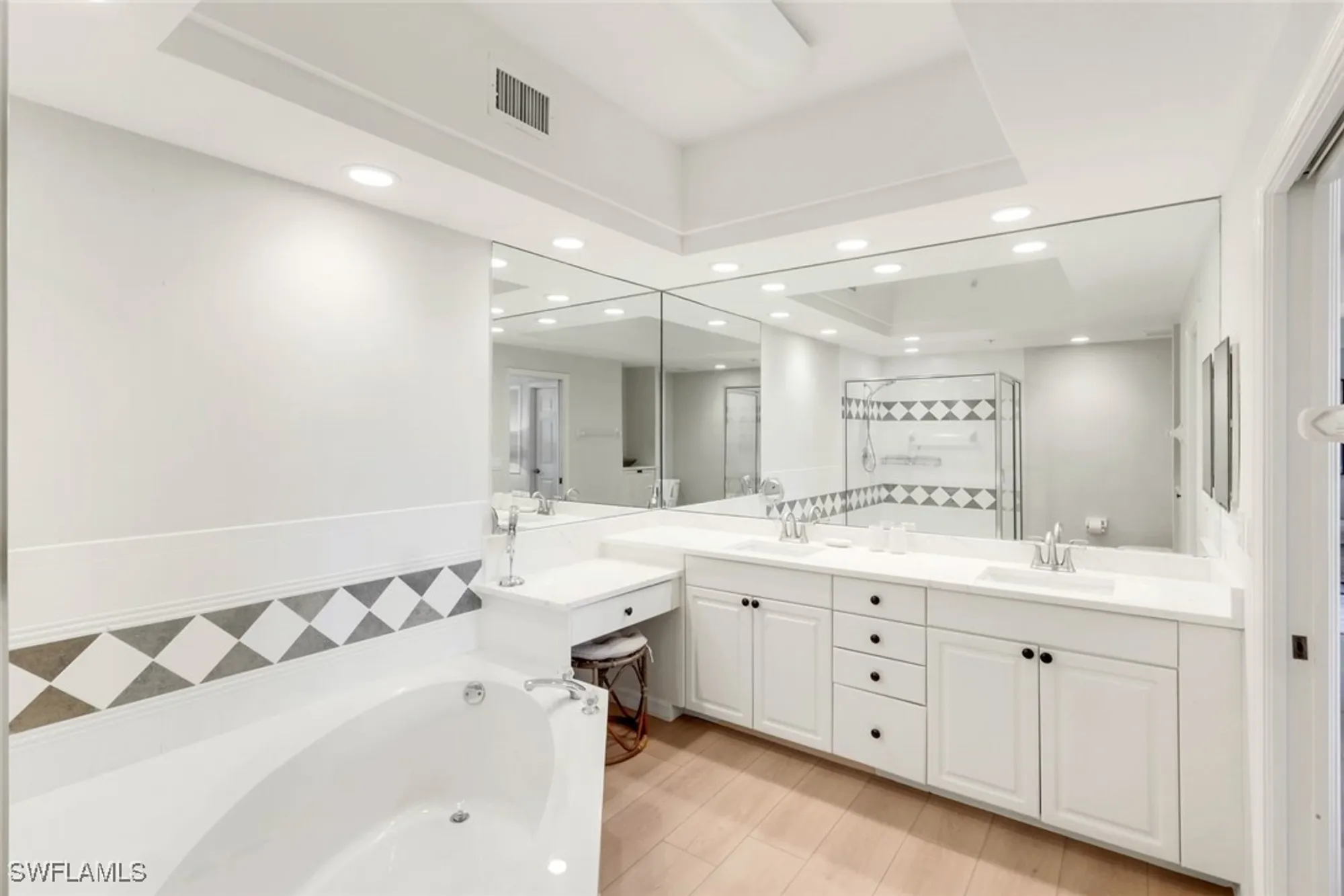 Property Slideshow image 25 of 36 | 25161 sandpiper greens ct 203, Bonita Springs, FL, 34134