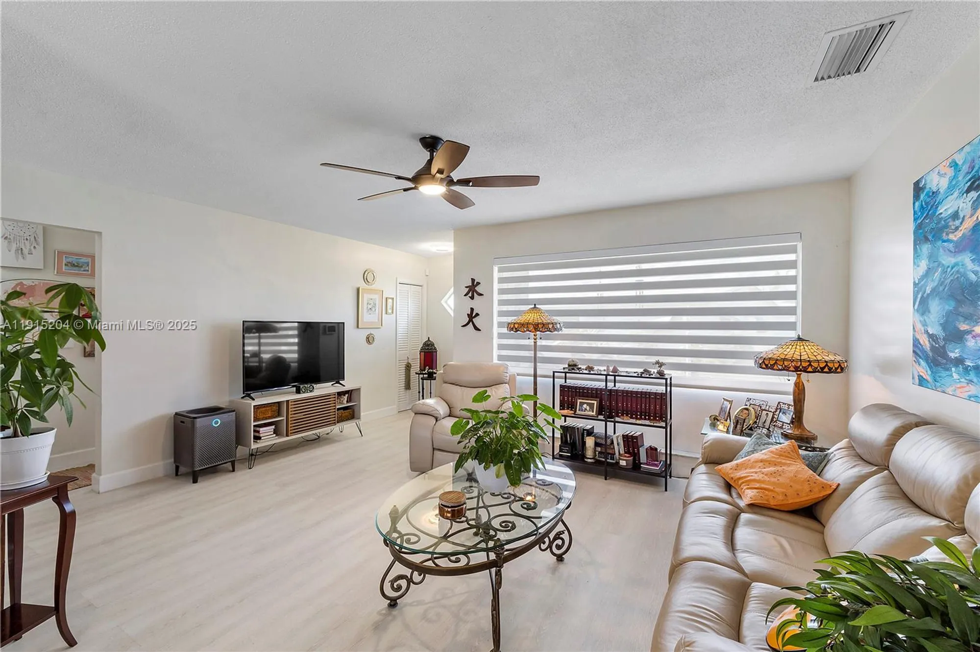 Property Slideshow image 2 of 13 | 3114 byron cir 128, Hollywood, FL, 33021