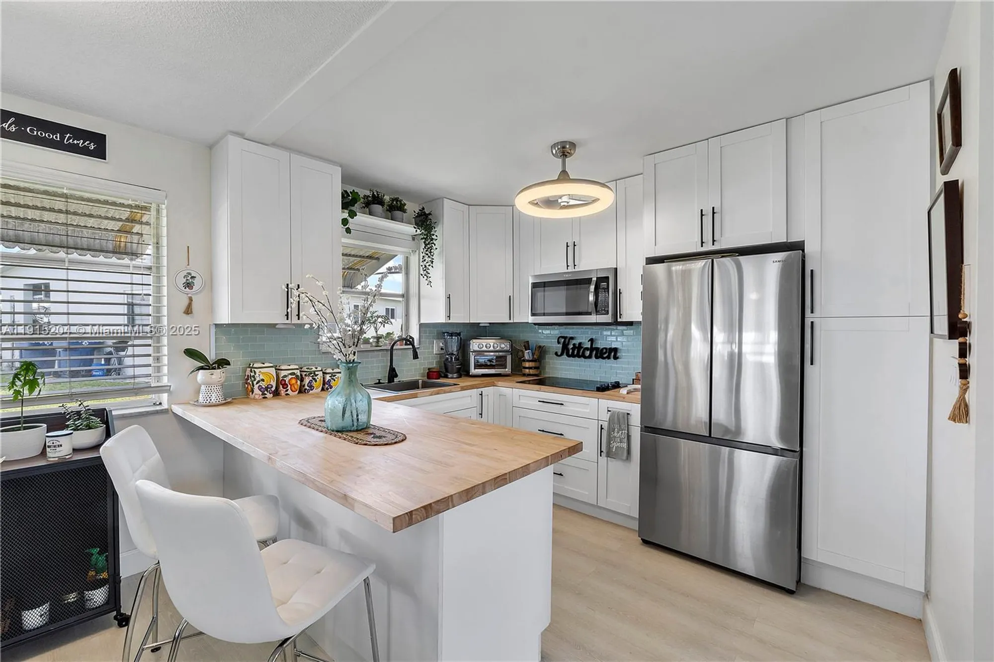 Property Slideshow image 4 of 13 | 3114 byron cir 128, Hollywood, FL, 33021