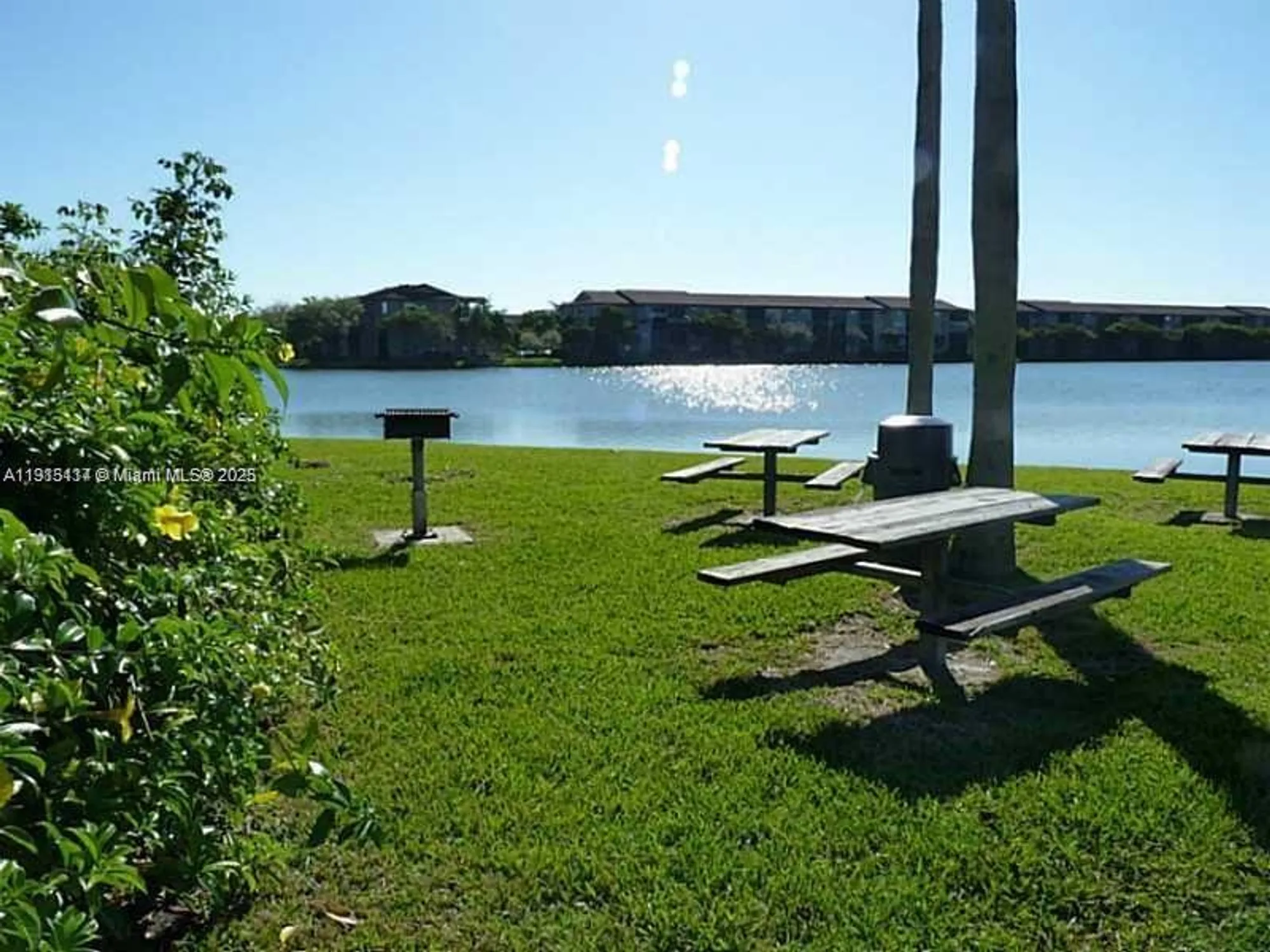 Property Slideshow image 11 of 13 | 300 sw 130th ter b412, Pembroke Pines, FL, 33027