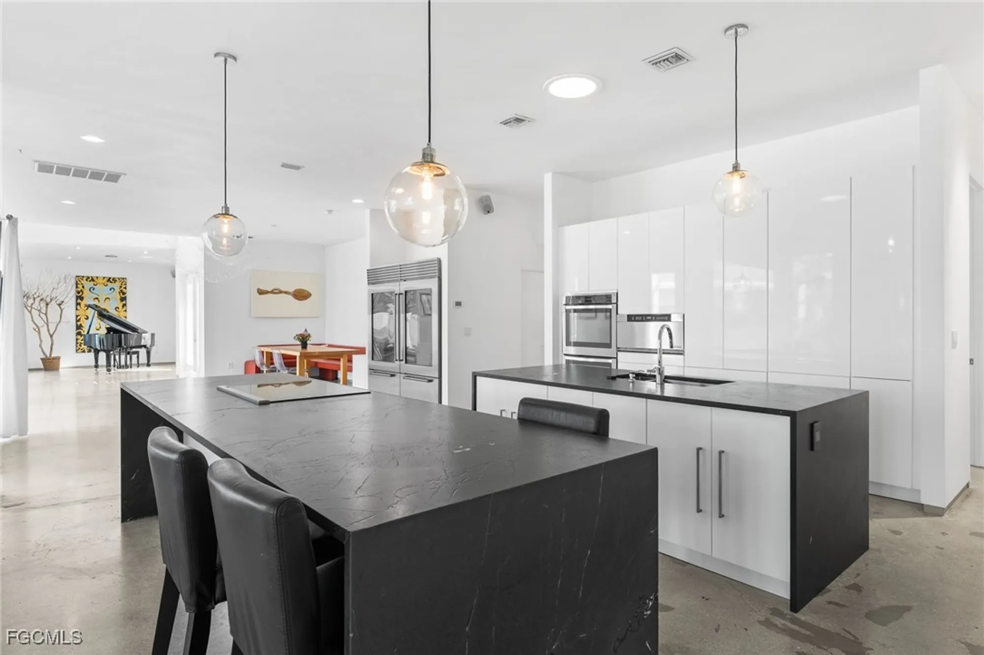 Property Slideshow image 14 of 50 | 11510 compass point dr, Fort Myers, FL, 33908