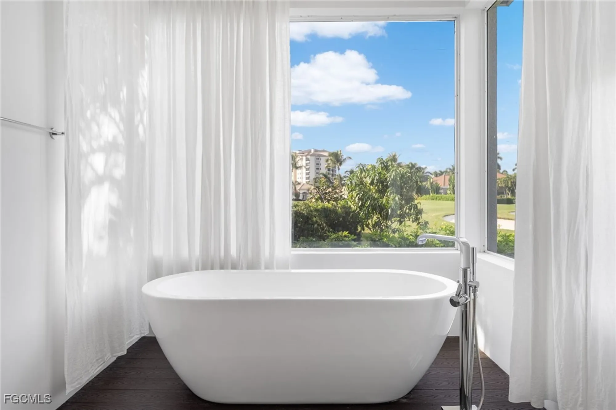 Property Slideshow image 24 of 50 | 11510 compass point dr, Fort Myers, FL, 33908