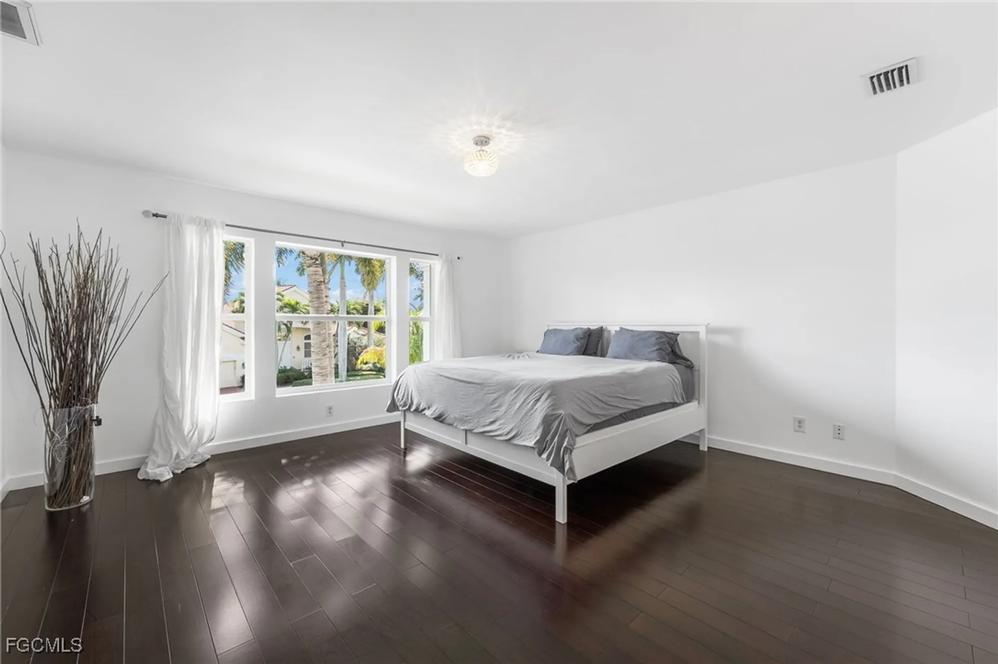 Property Slideshow image 31 of 50 | 11510 compass point dr, Fort Myers, FL, 33908